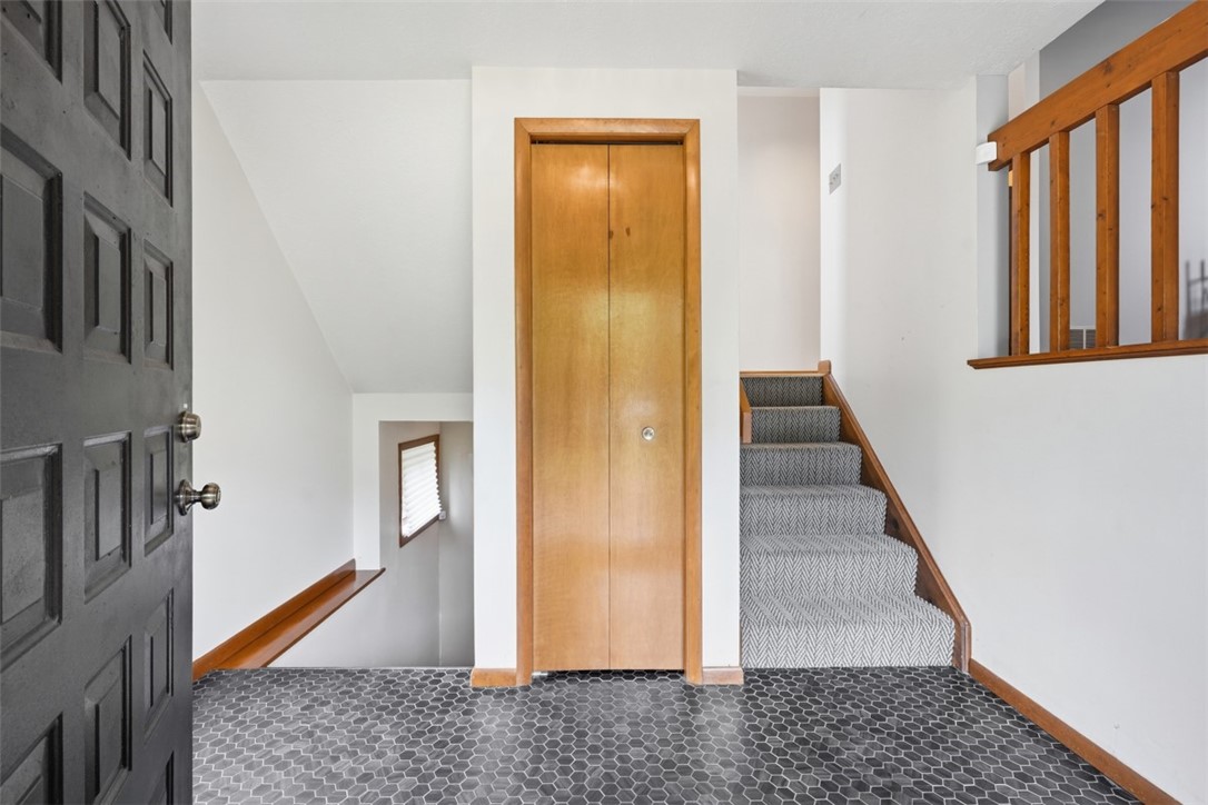 505 Knoll Ct