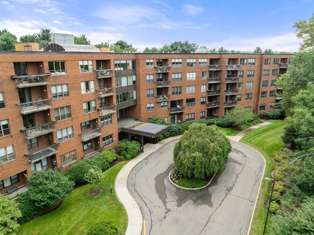 210 Nahanton St # 513