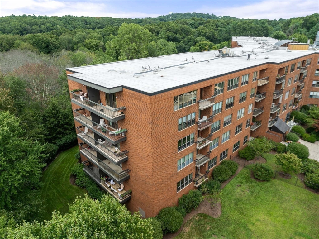 210 Nahanton St # 513