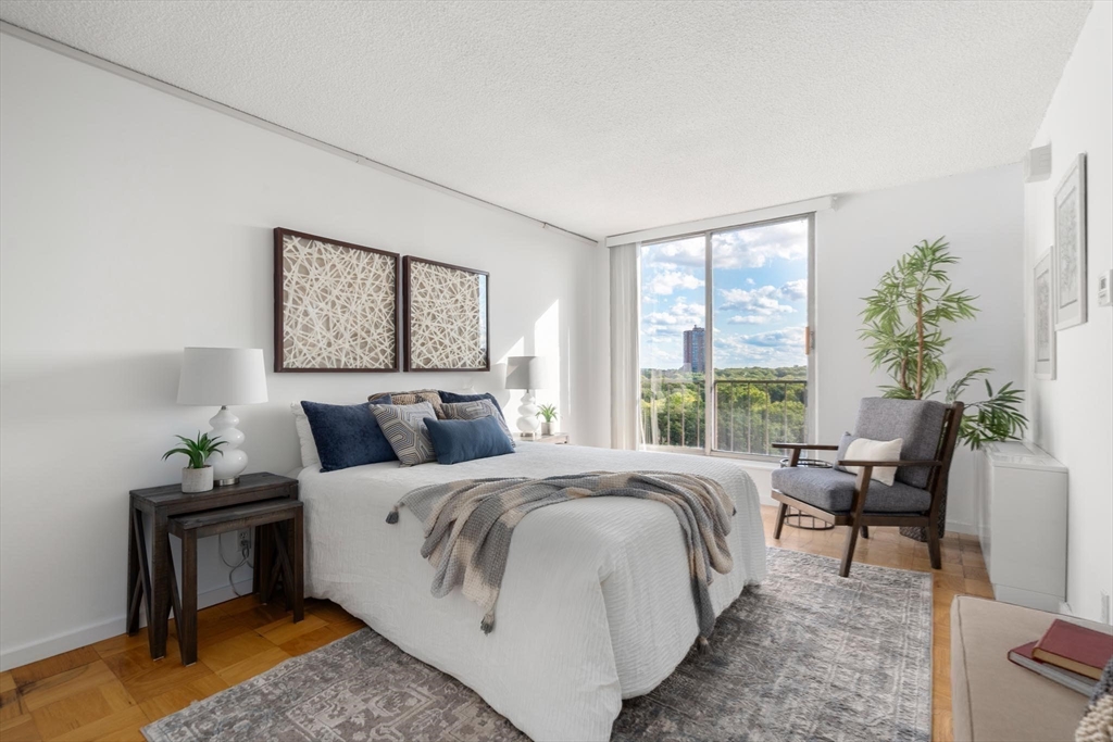 77 Pond Ave # 1202