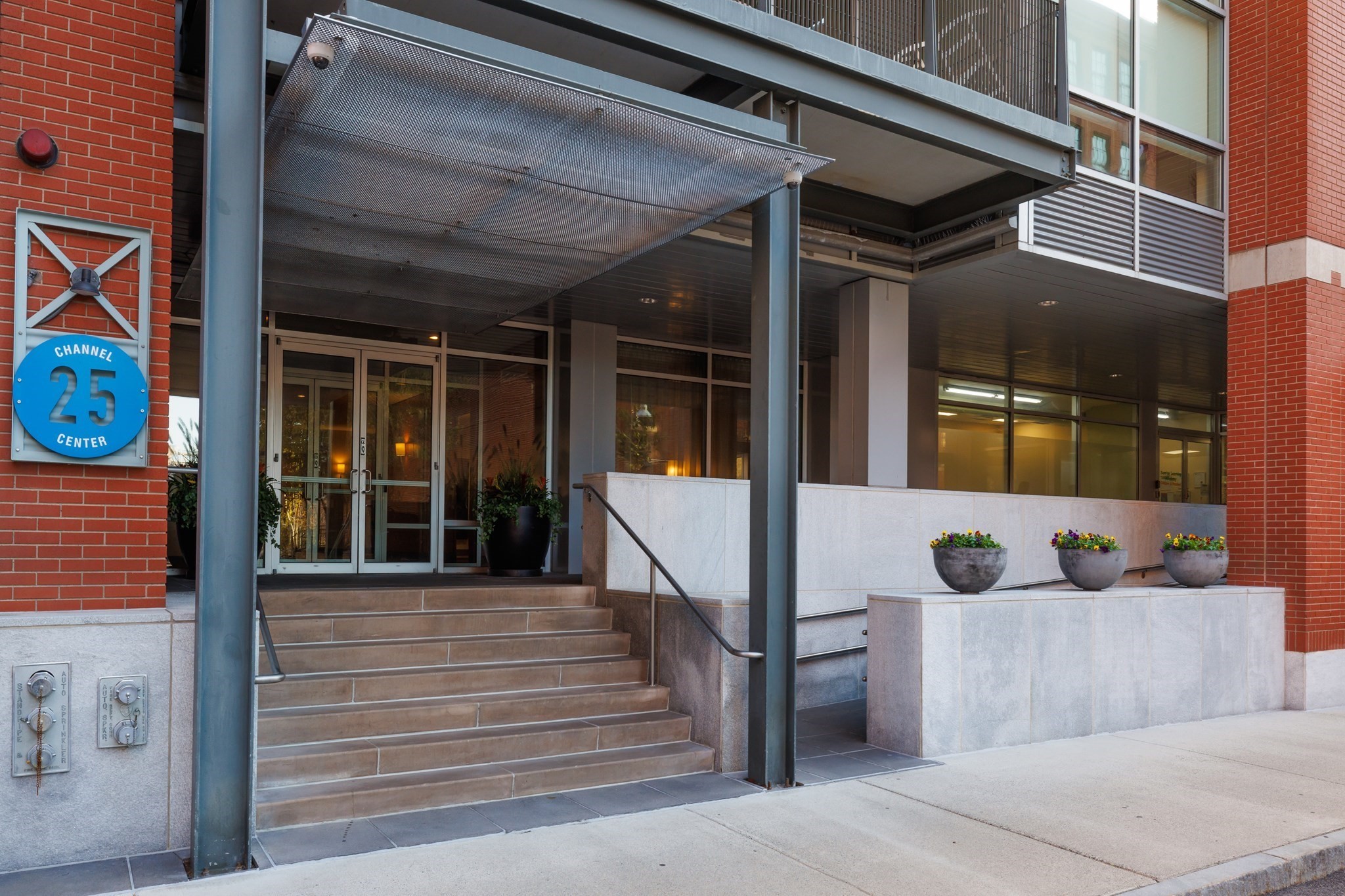 25 Channel Center St # 409