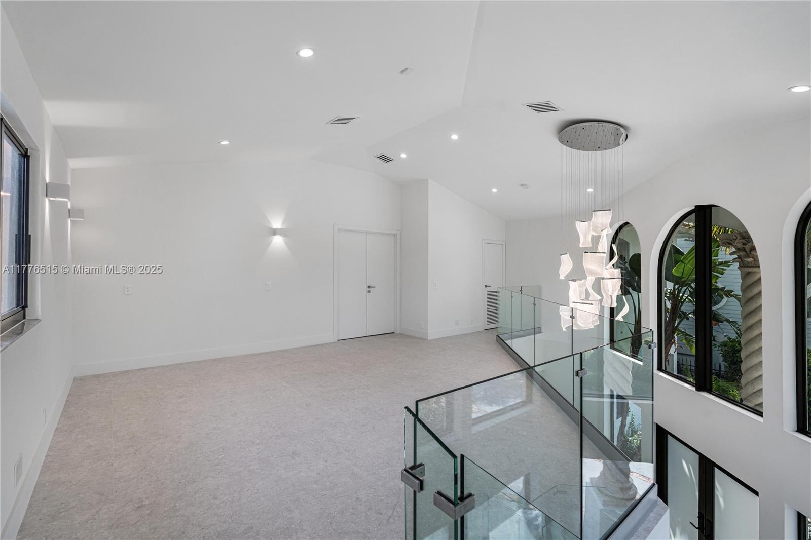 3321 NE 16th Pl