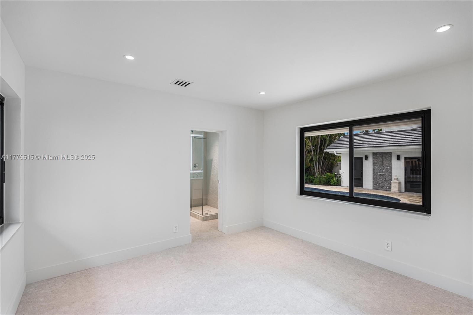 3321 NE 16th Pl