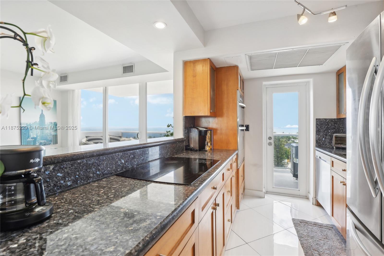 2701 N Ocean Blvd # 10C