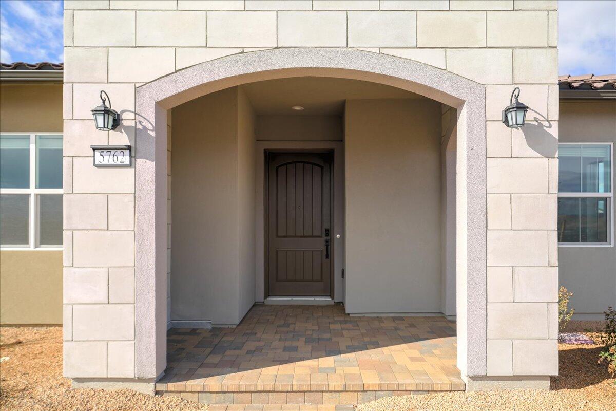 5762 S Alder Grove DR