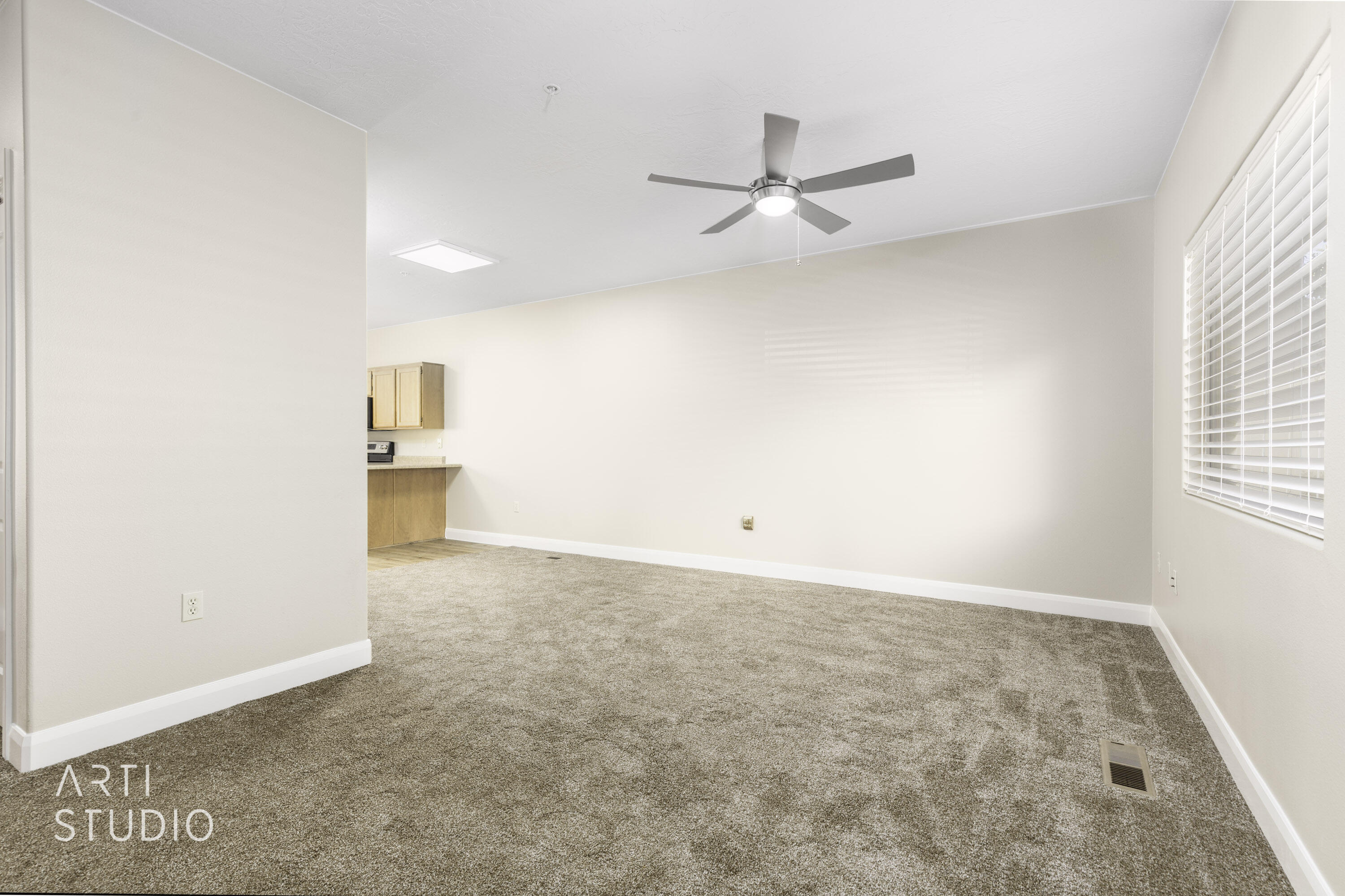 700 N Main ST Unit: #F3