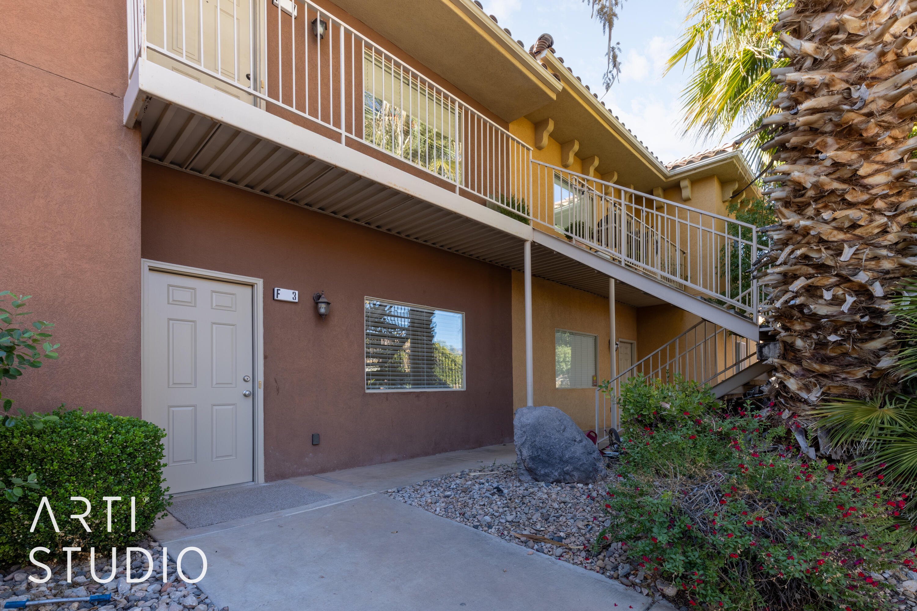 700 N Main ST Unit: #F3