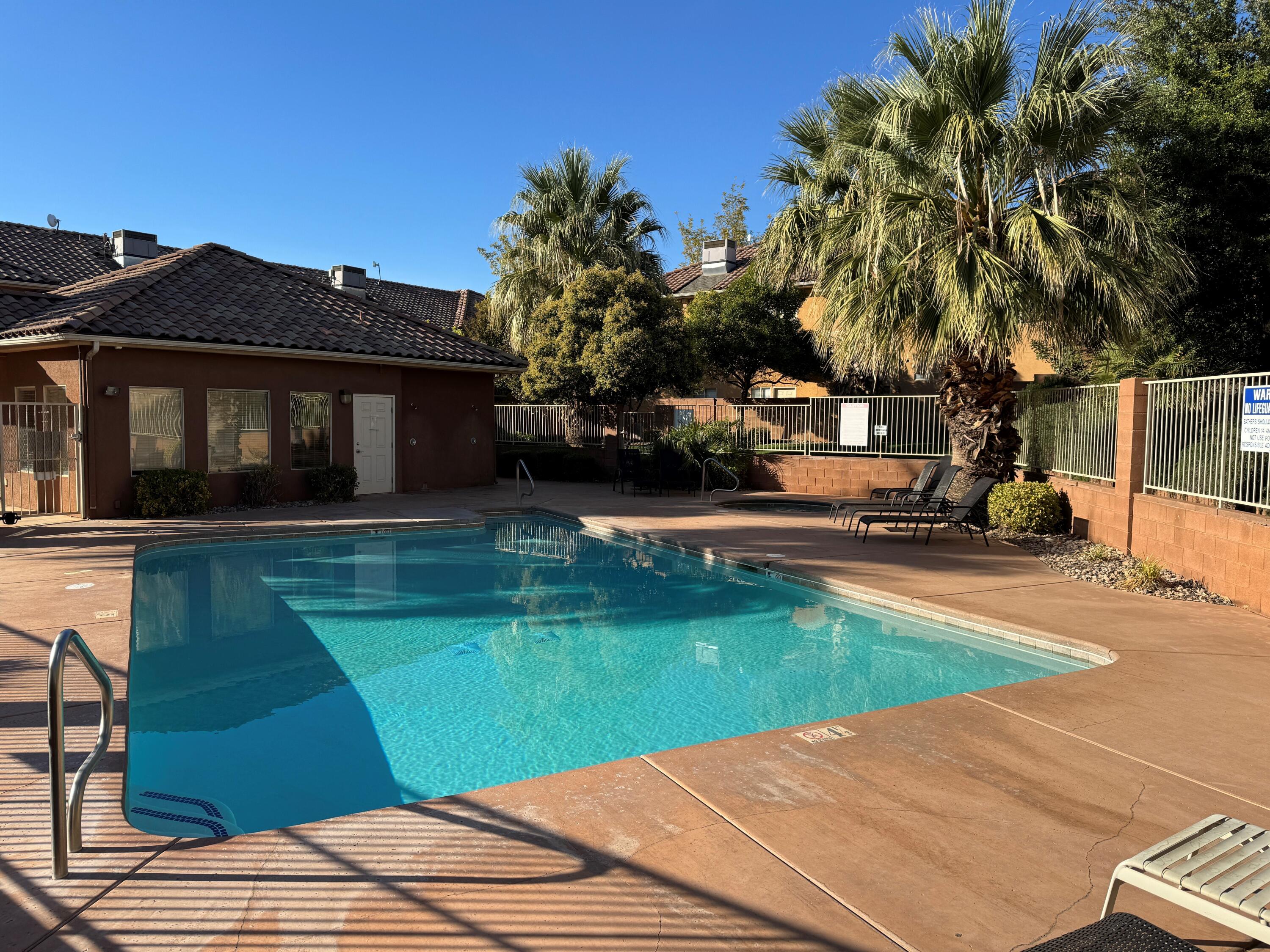 700 N Main ST Unit: #F3