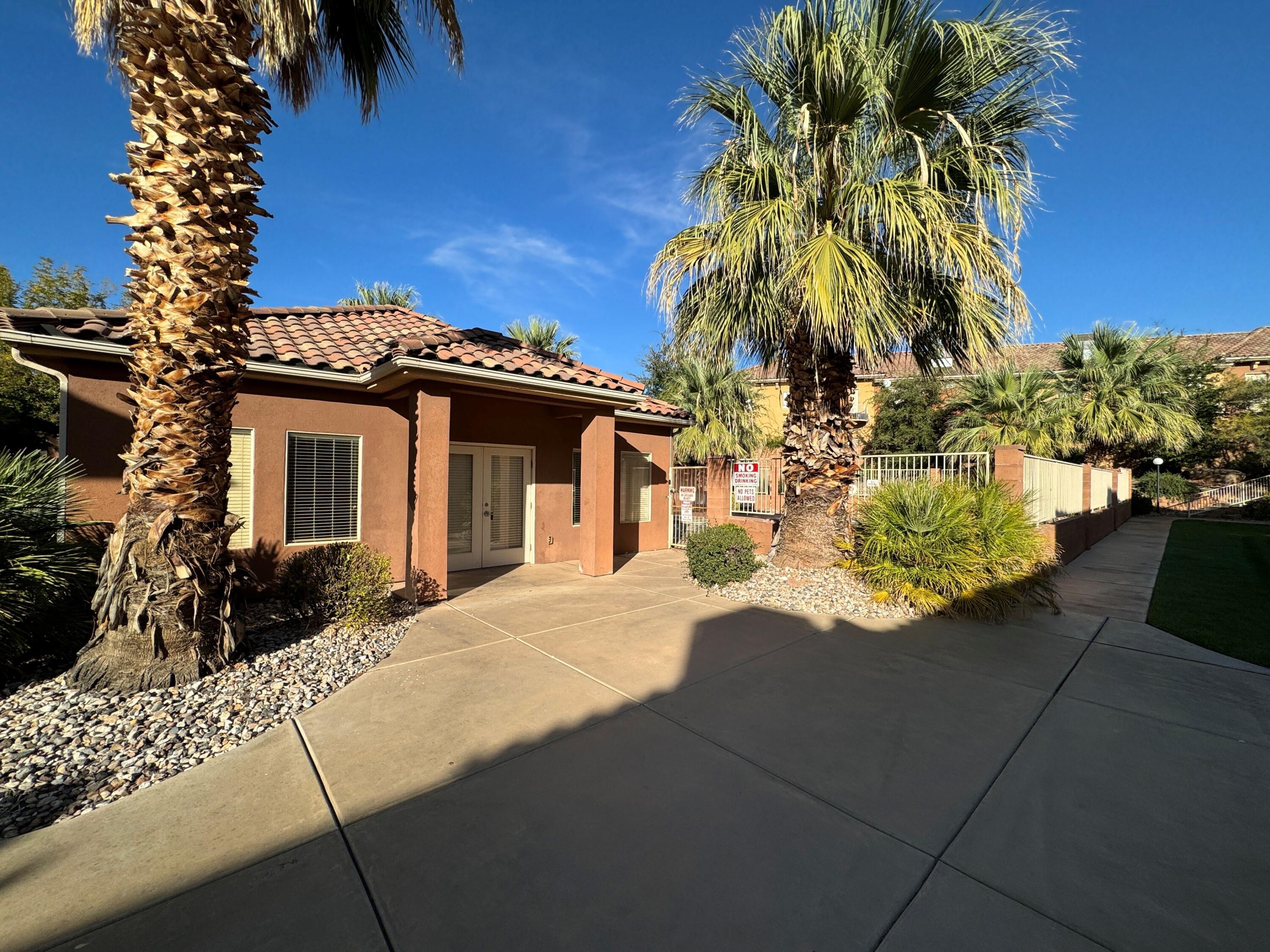 700 N Main ST Unit: #F3