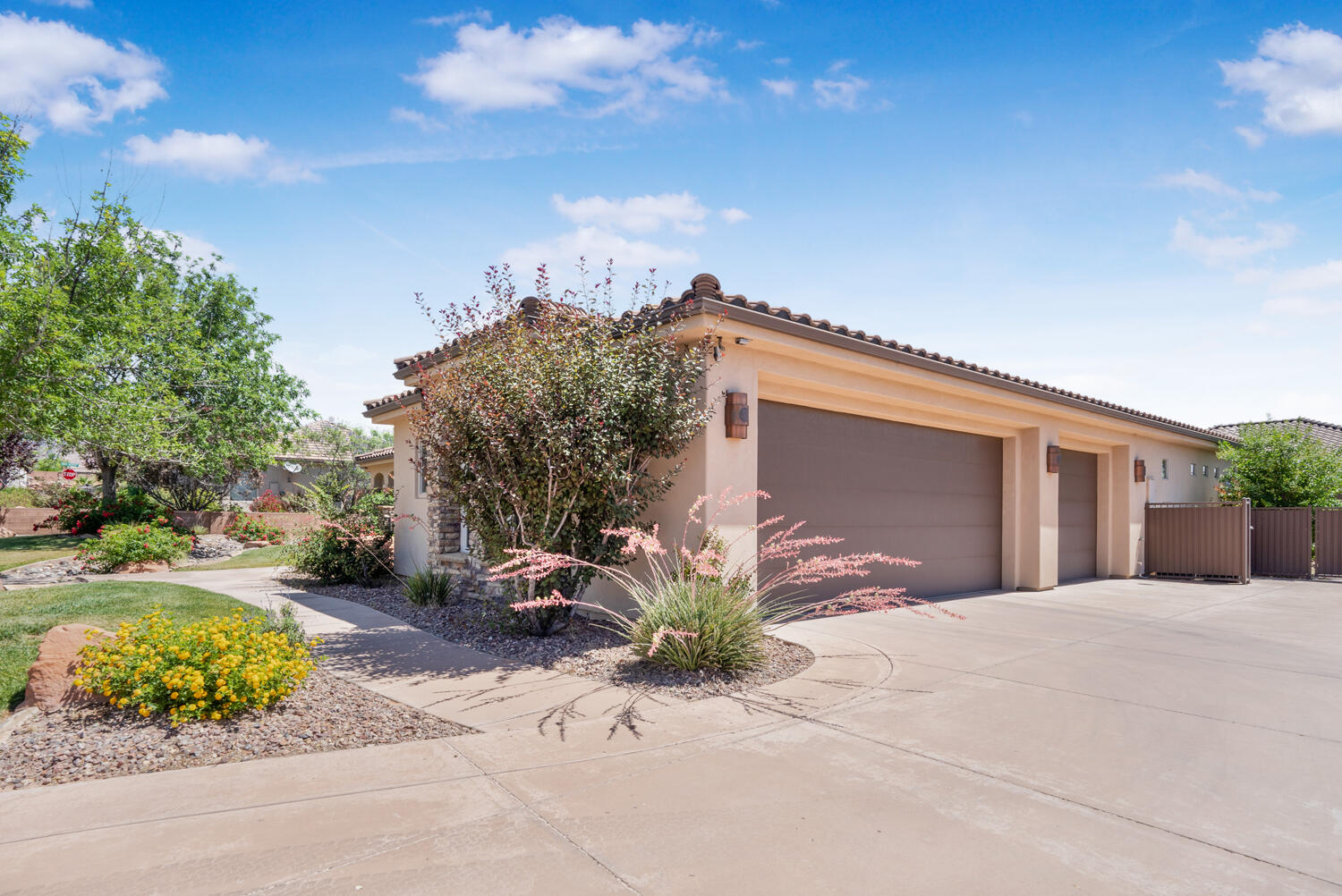 1844 N Wellington ST