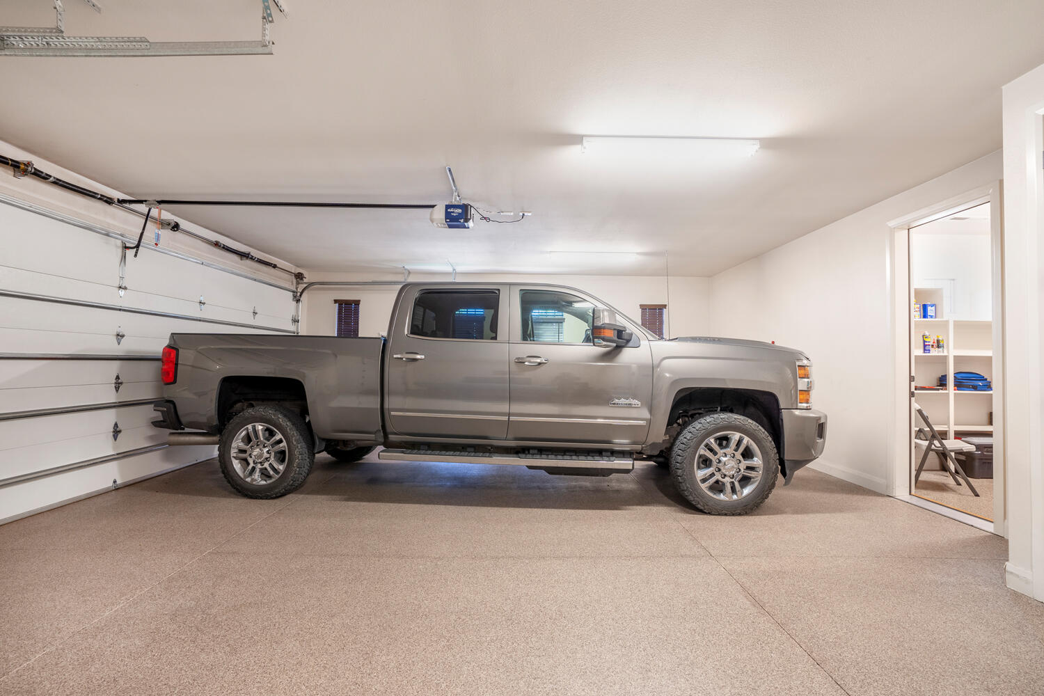 1844 N Wellington ST