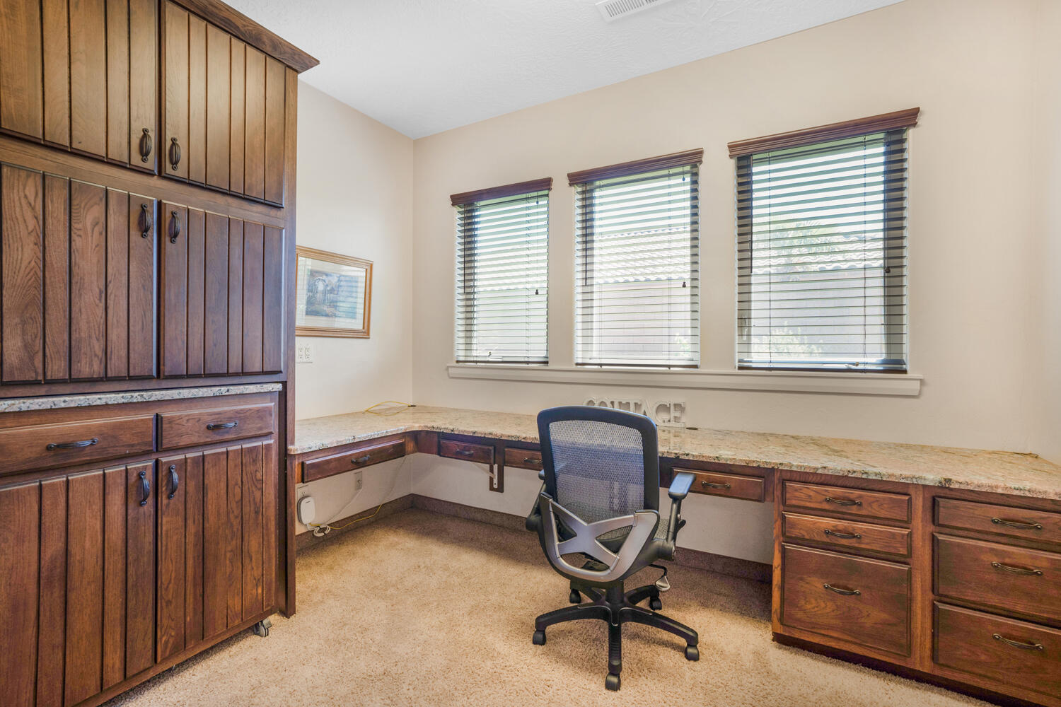 1844 N Wellington ST