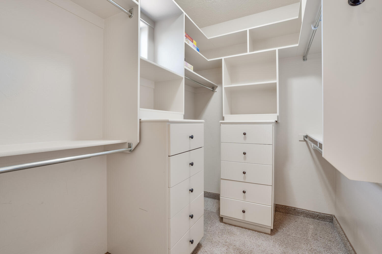 1844 N Wellington ST