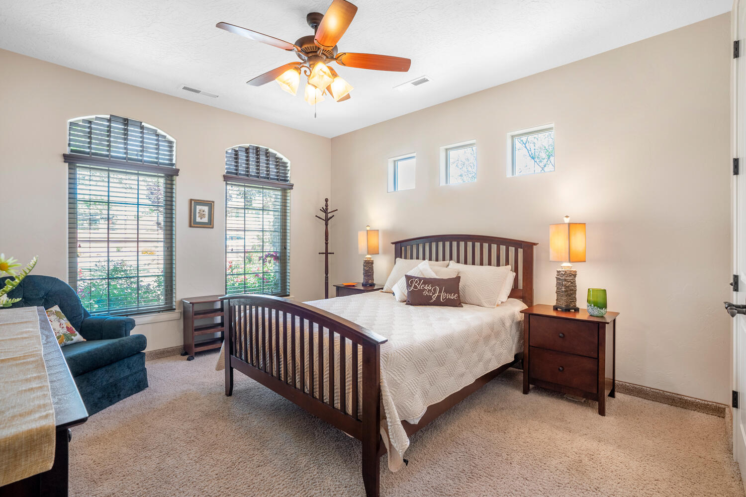 1844 N Wellington ST