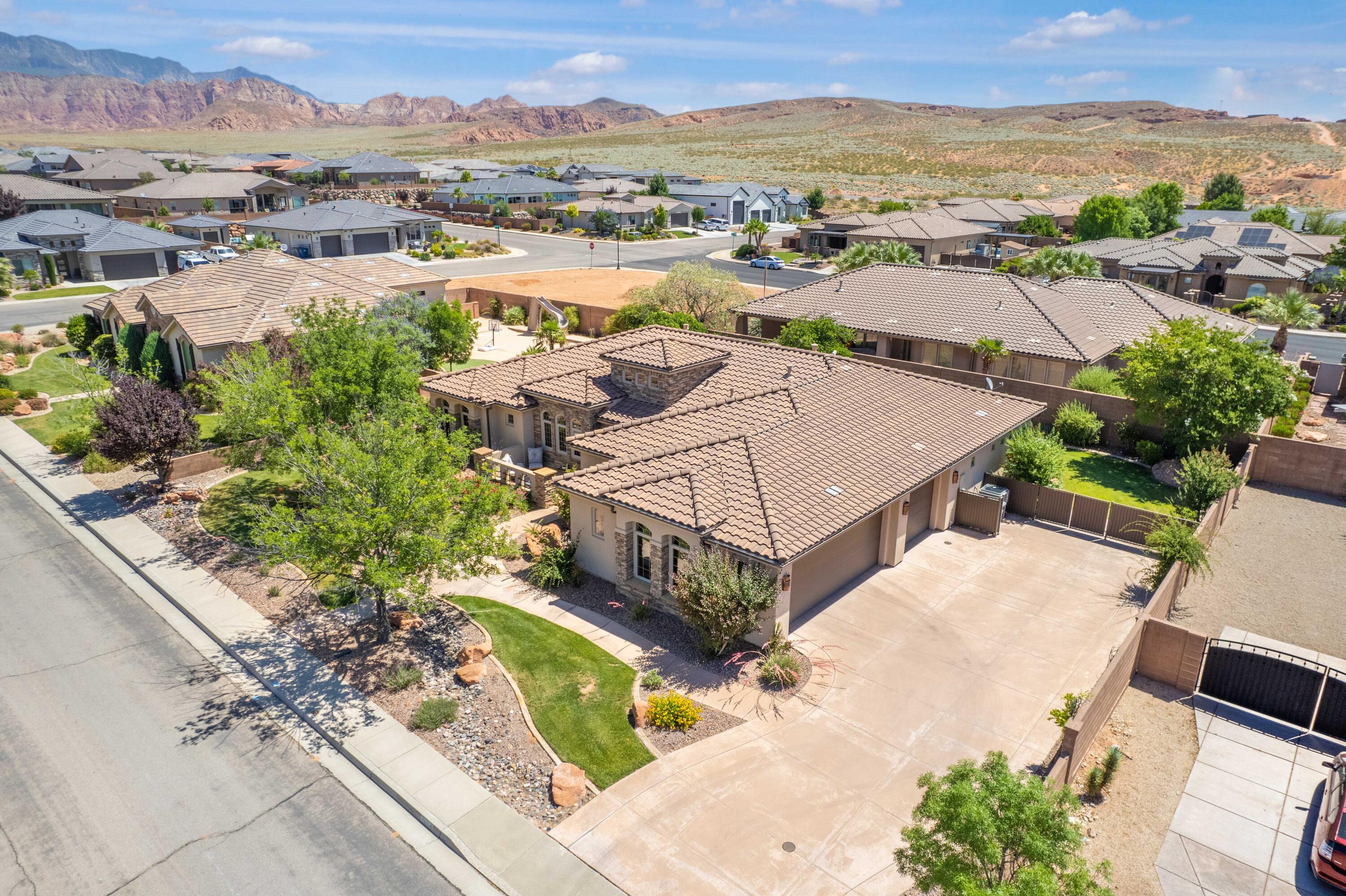 1844 N Wellington ST