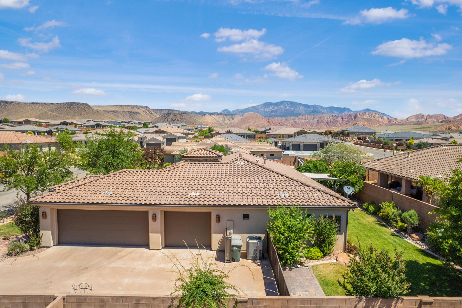 1844 N Wellington ST