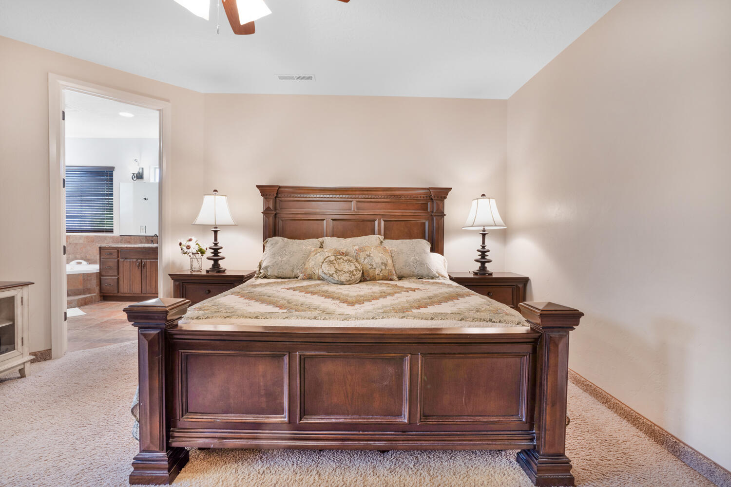 1844 N Wellington ST