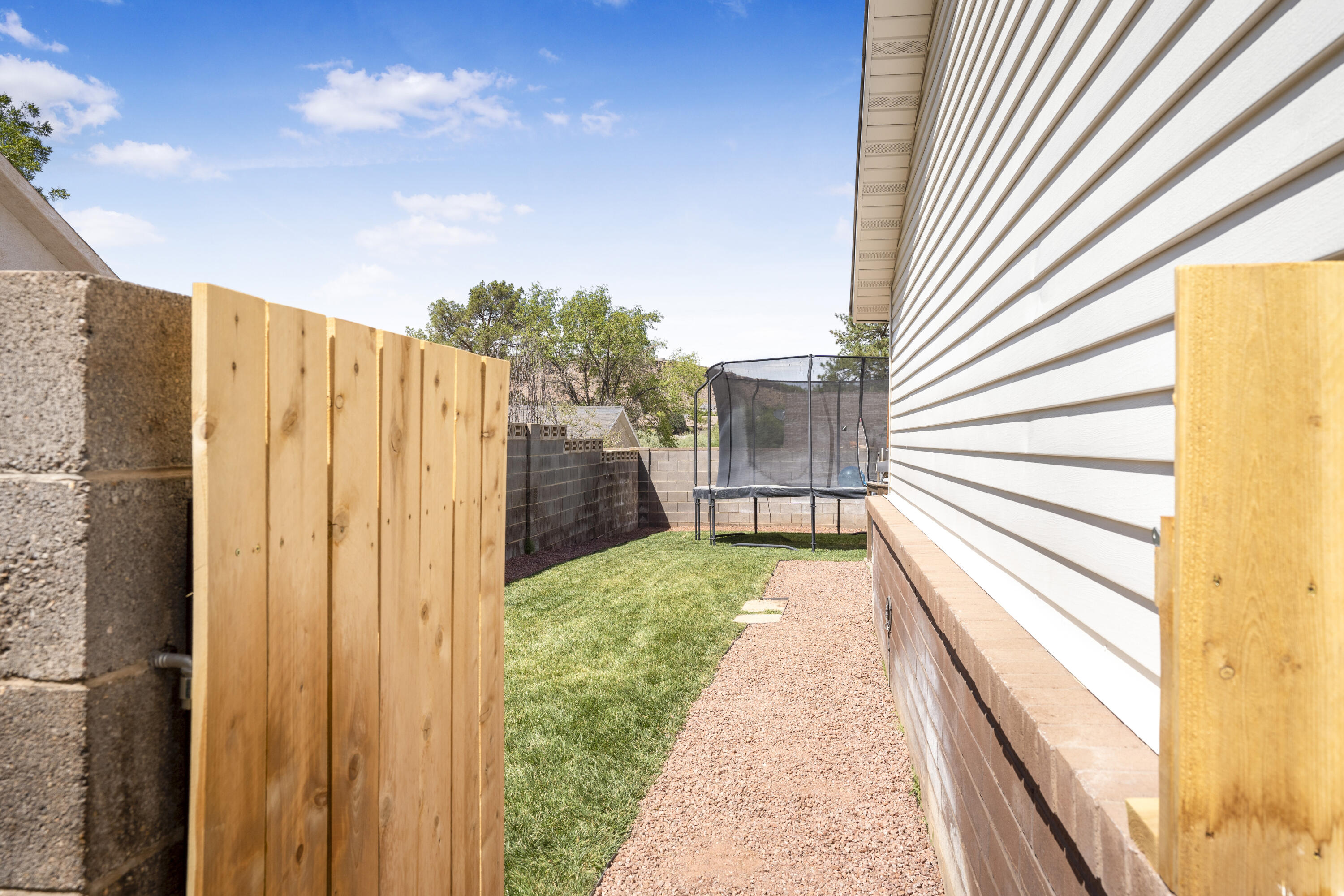 1655 Maplewood Way
