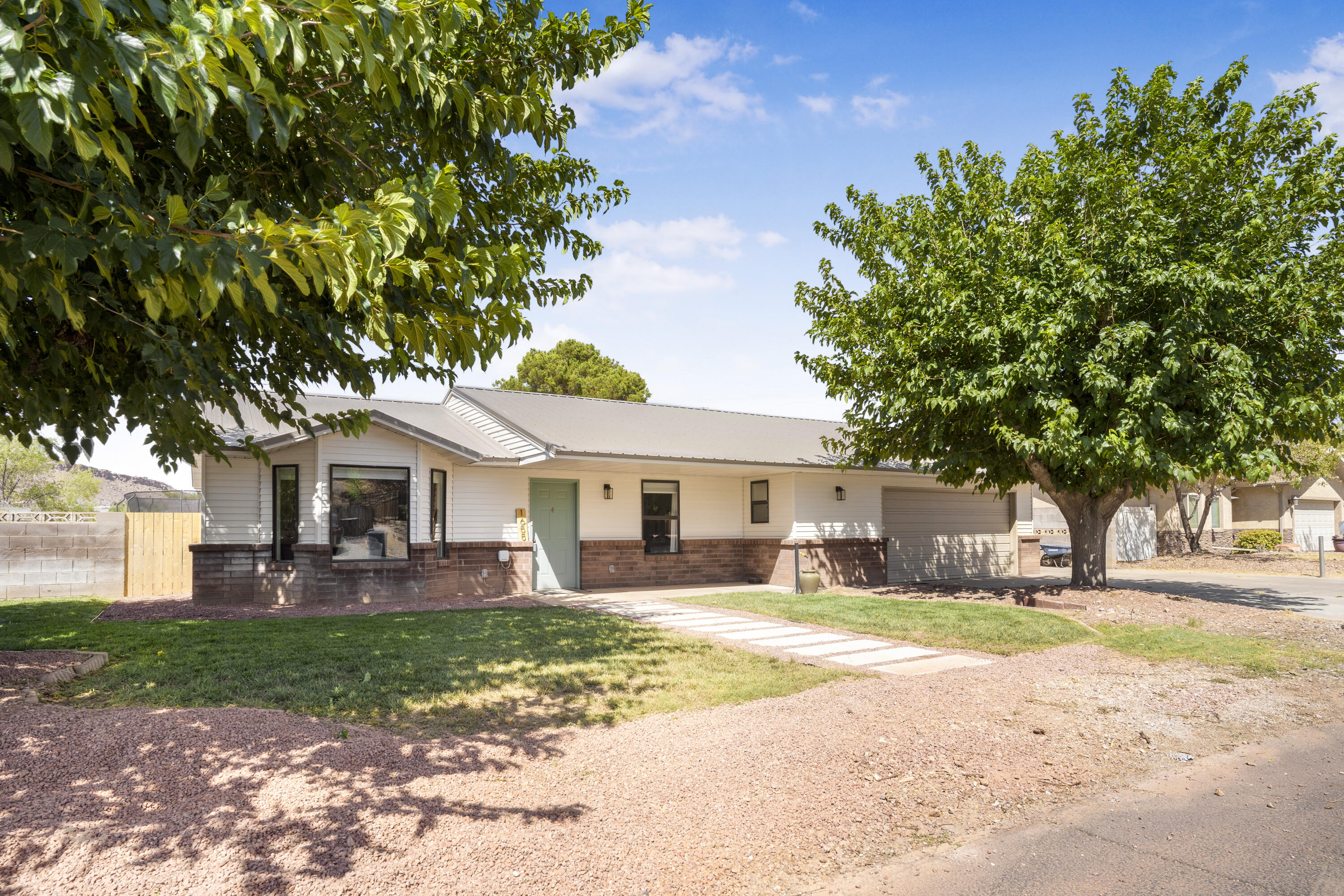 1655 Maplewood Way