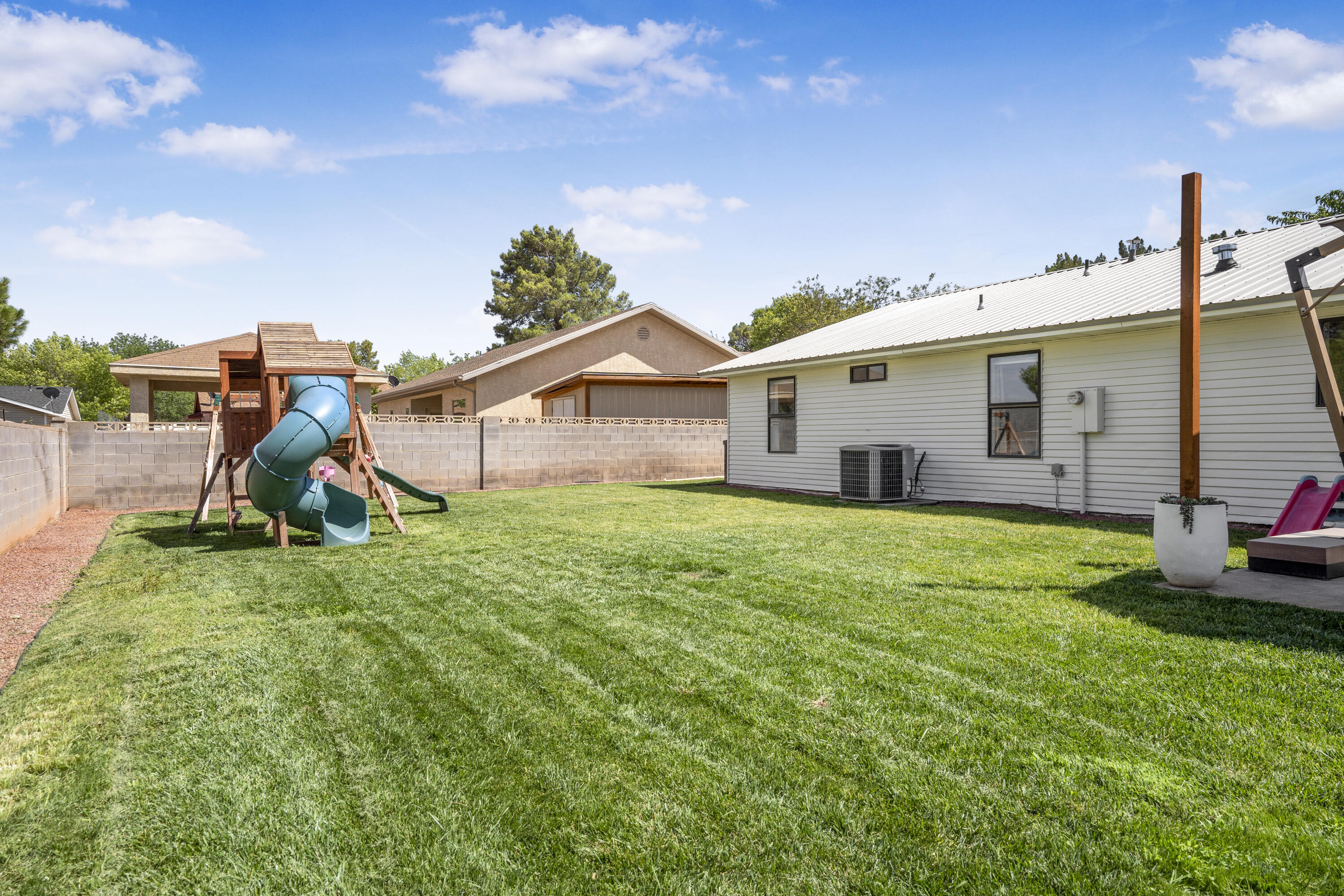 1655 Maplewood Way