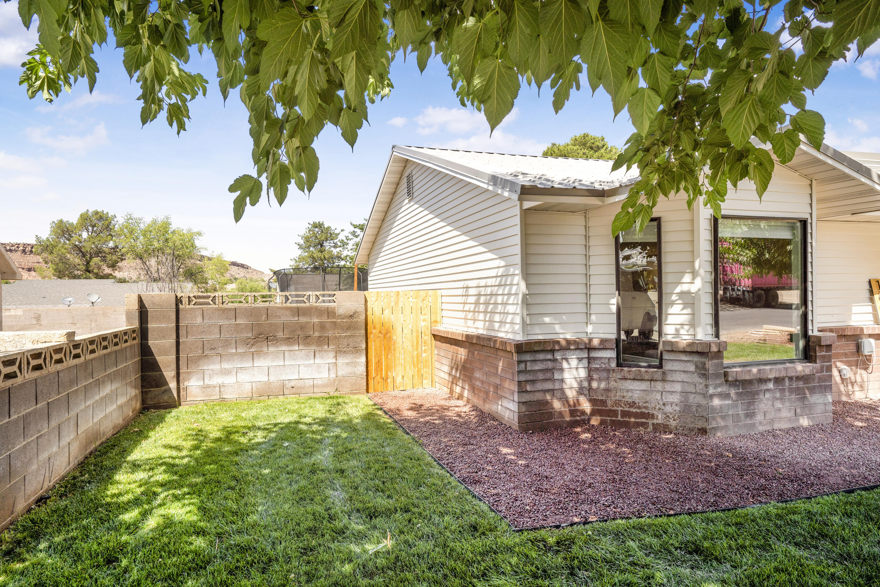1655 Maplewood Way