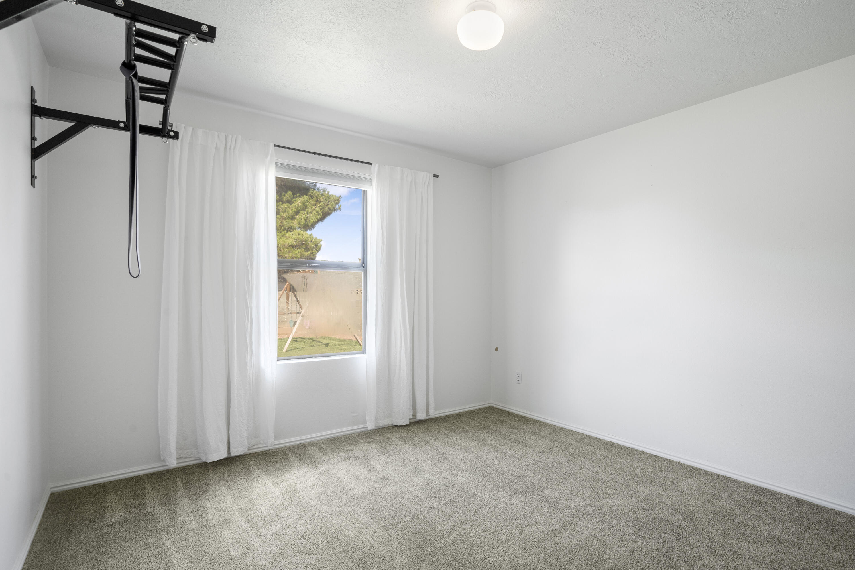 1655 Maplewood Way