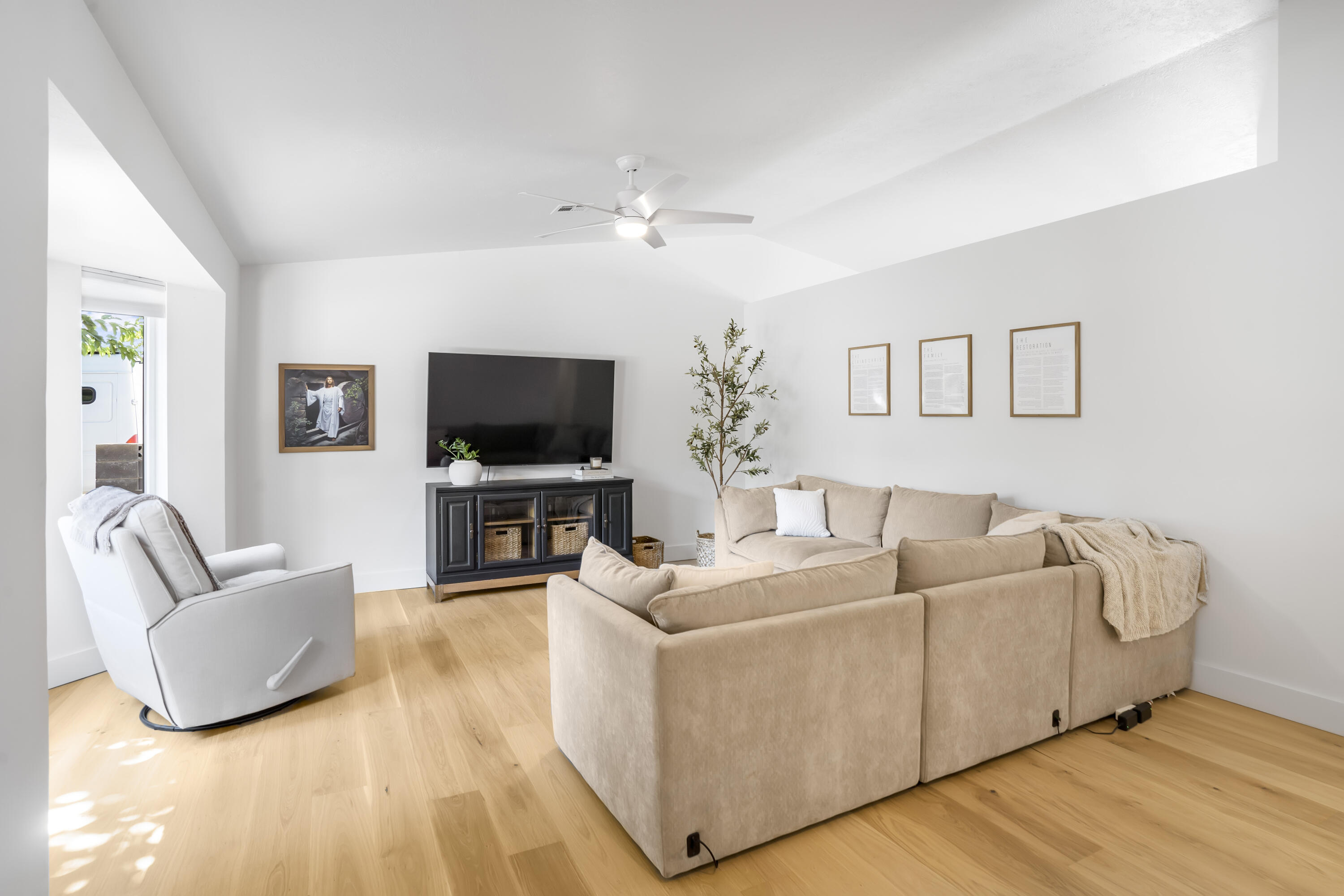 1655 Maplewood Way