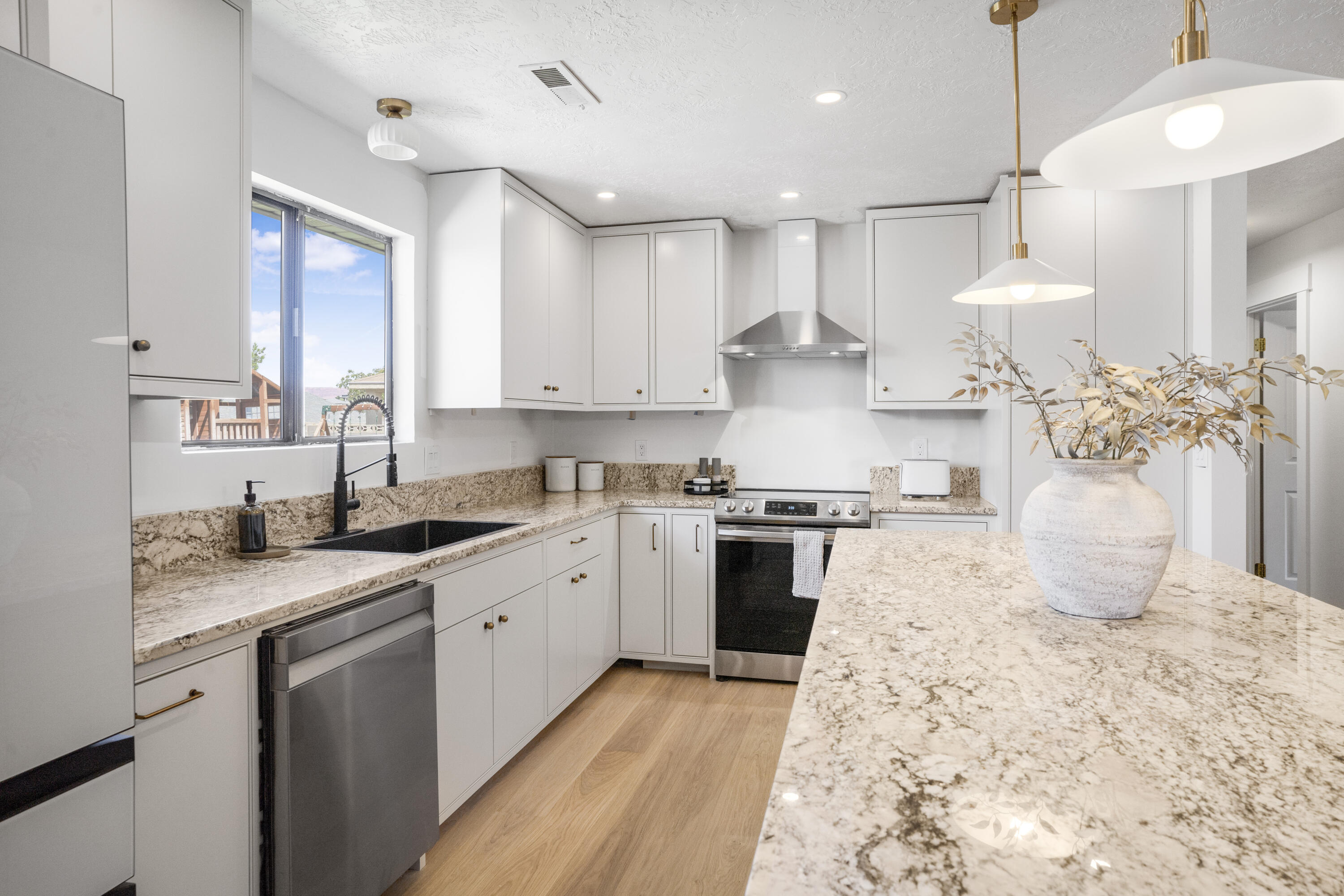 1655 Maplewood Way
