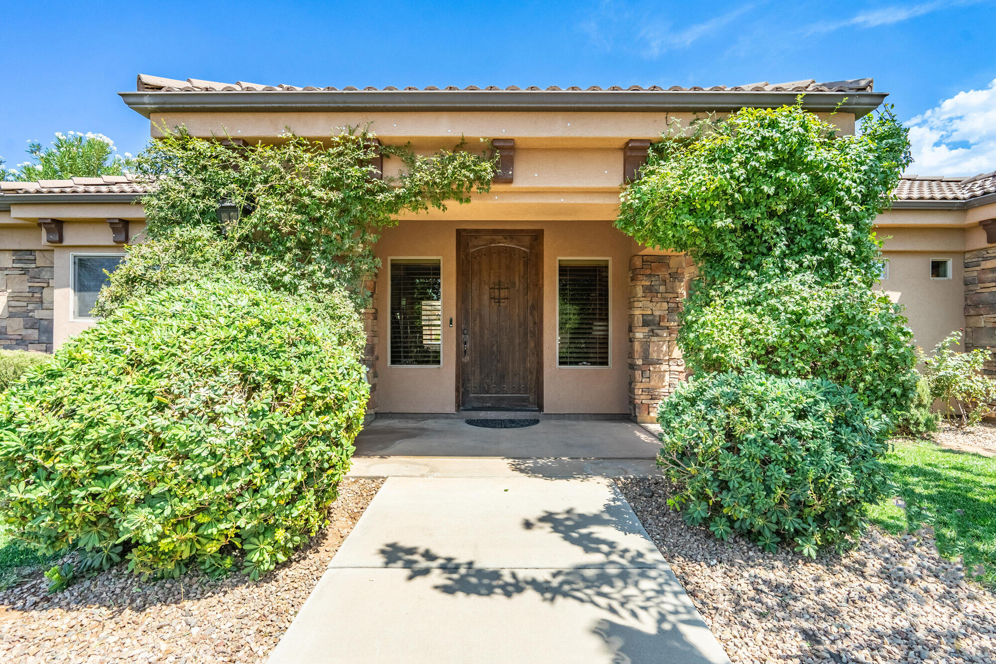 3721 Brade LN