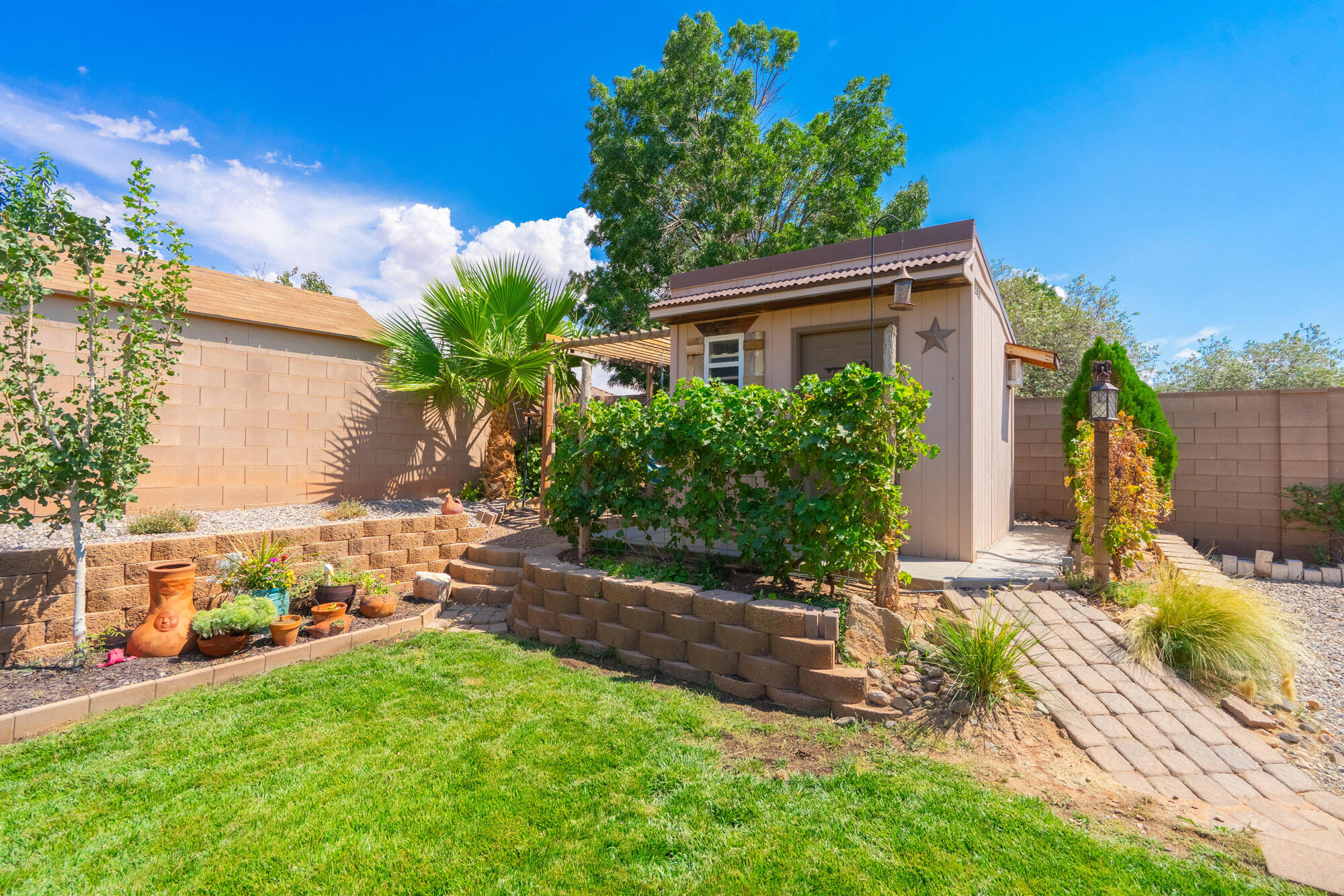 3721 Brade LN