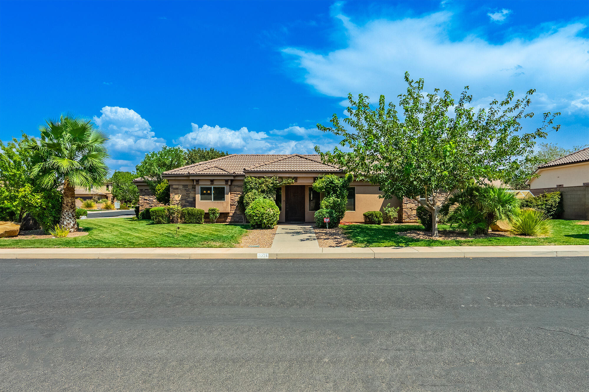 3721 Brade LN