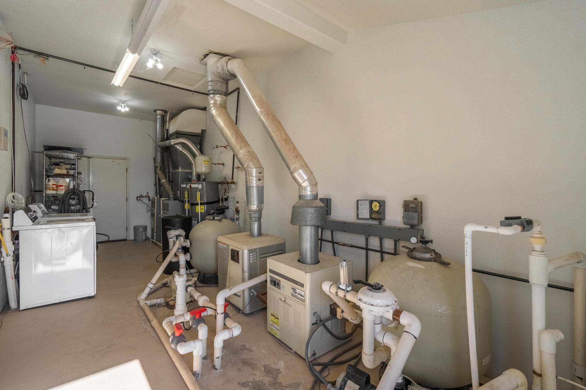 1297 W LIONS HEAD DR