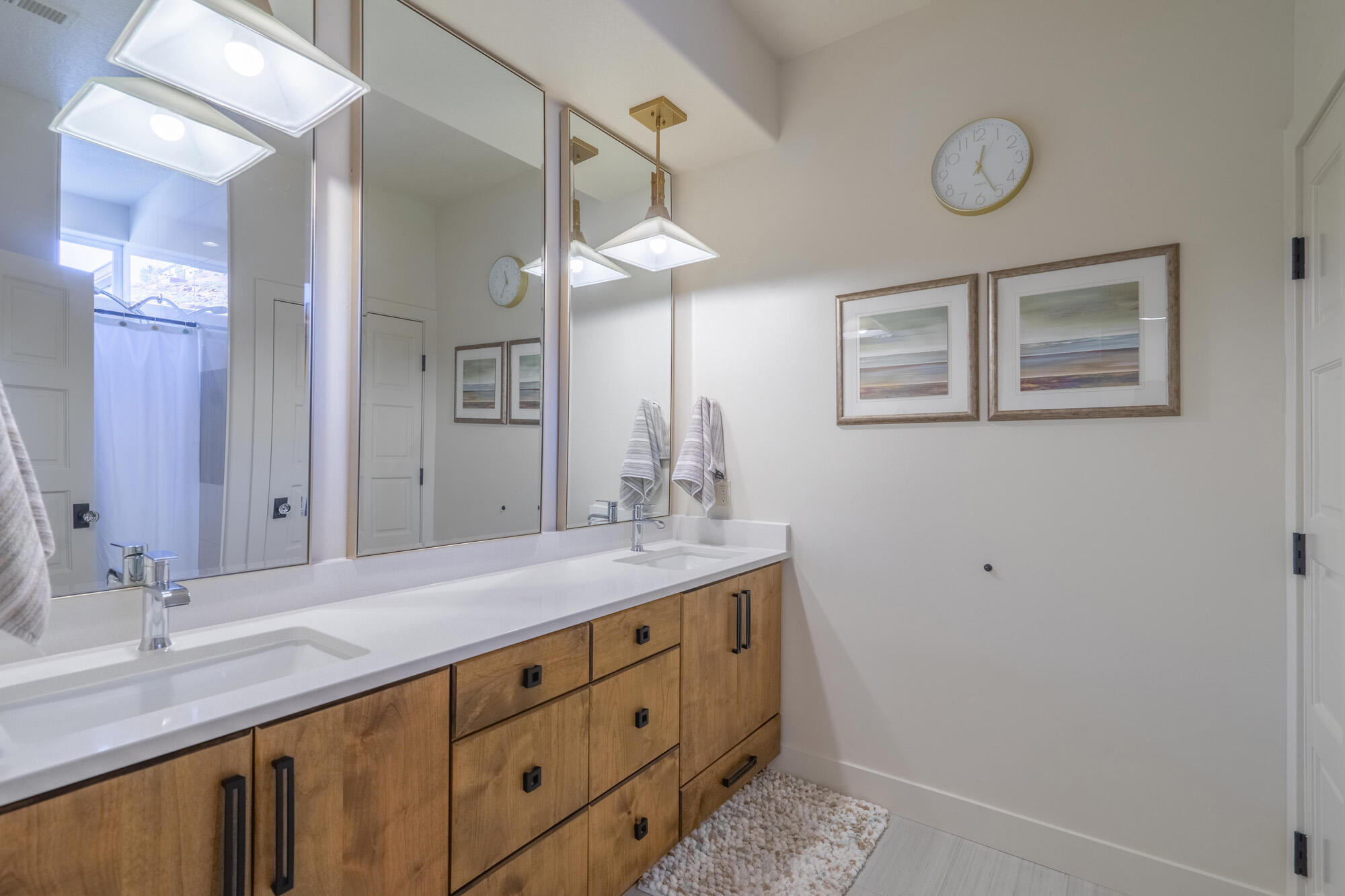 1297 W LIONS HEAD DR