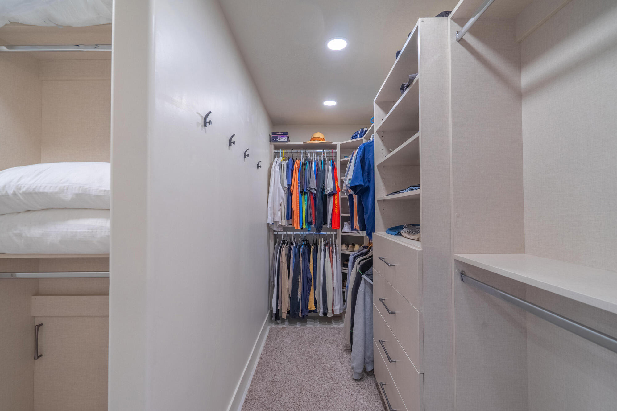 1297 W LIONS HEAD DR