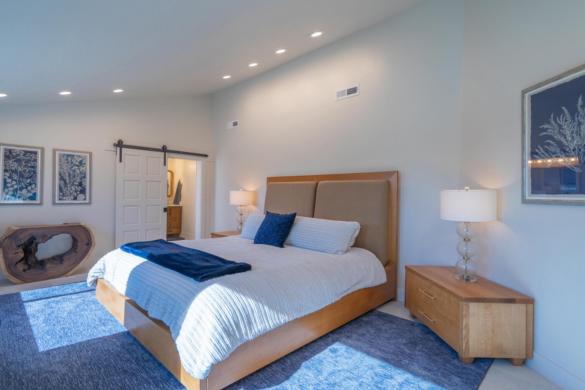 1297 W LIONS HEAD DR