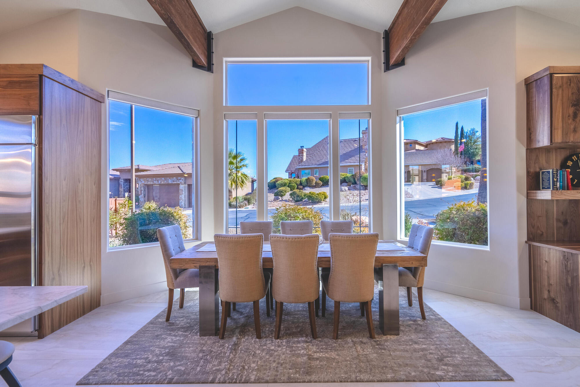 1297 W LIONS HEAD DR