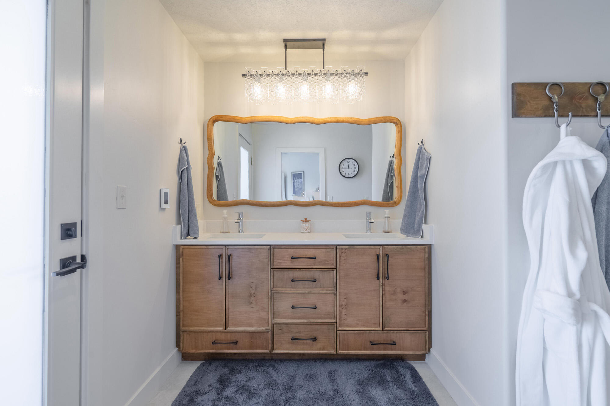 1297 W LIONS HEAD DR