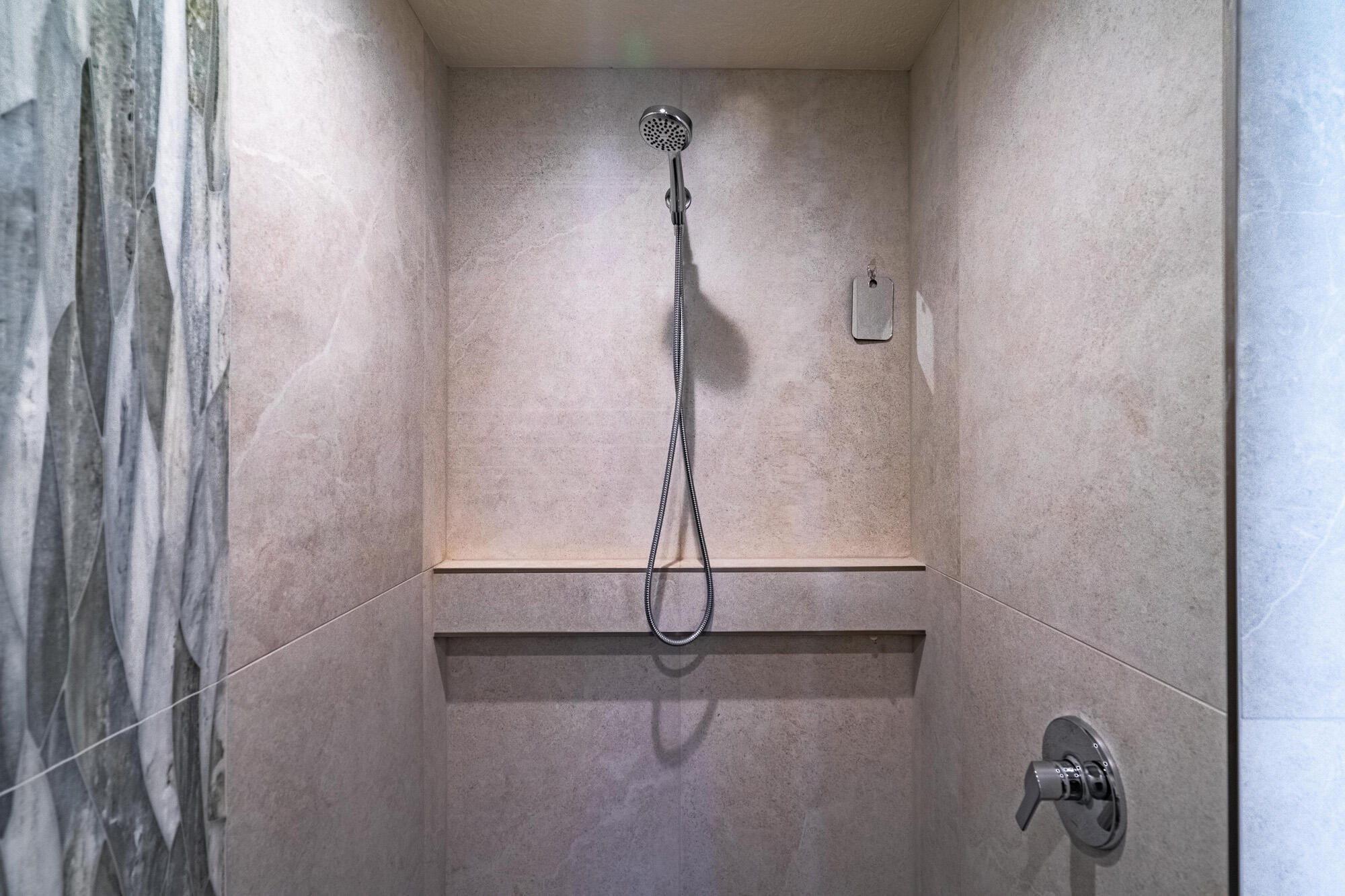 1297 W LIONS HEAD DR