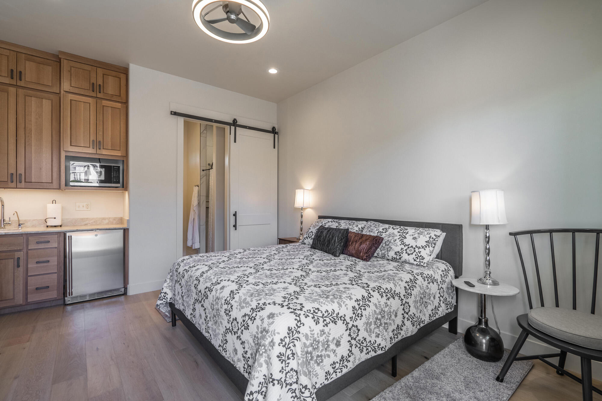 1297 W LIONS HEAD DR