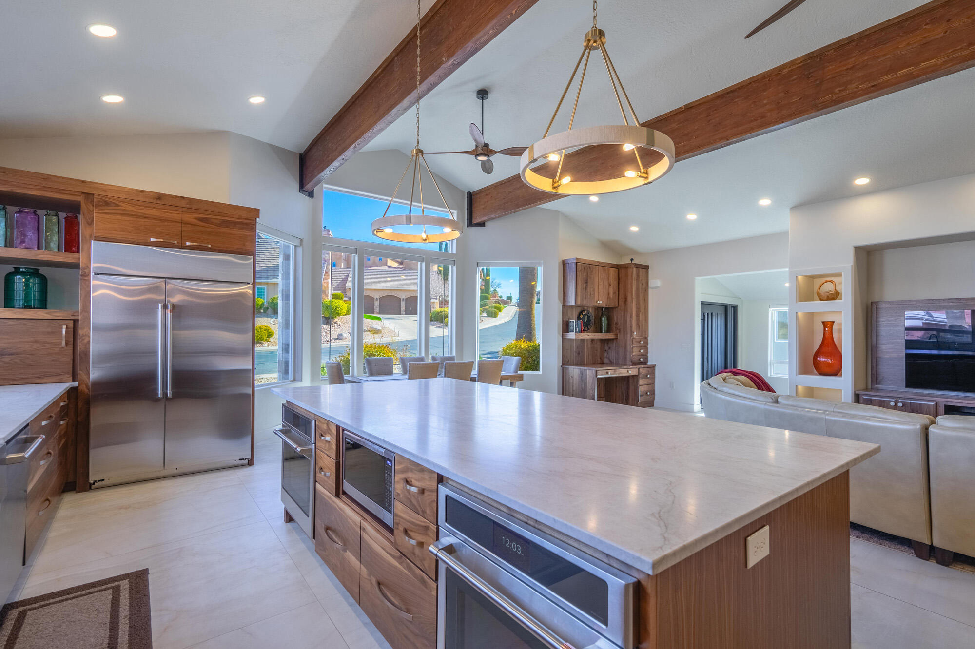 1297 W LIONS HEAD DR