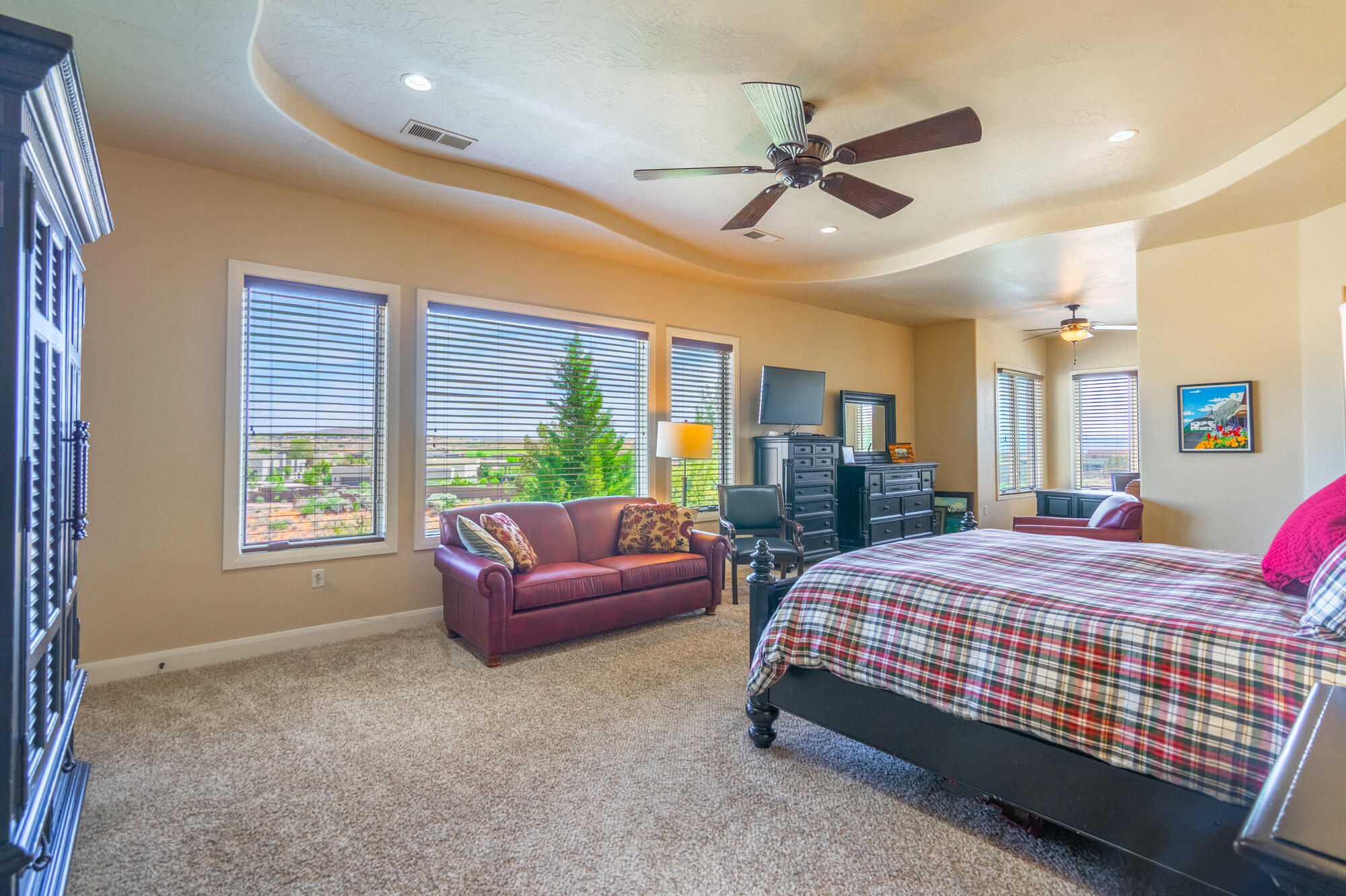 4976 N MESQUITE DR