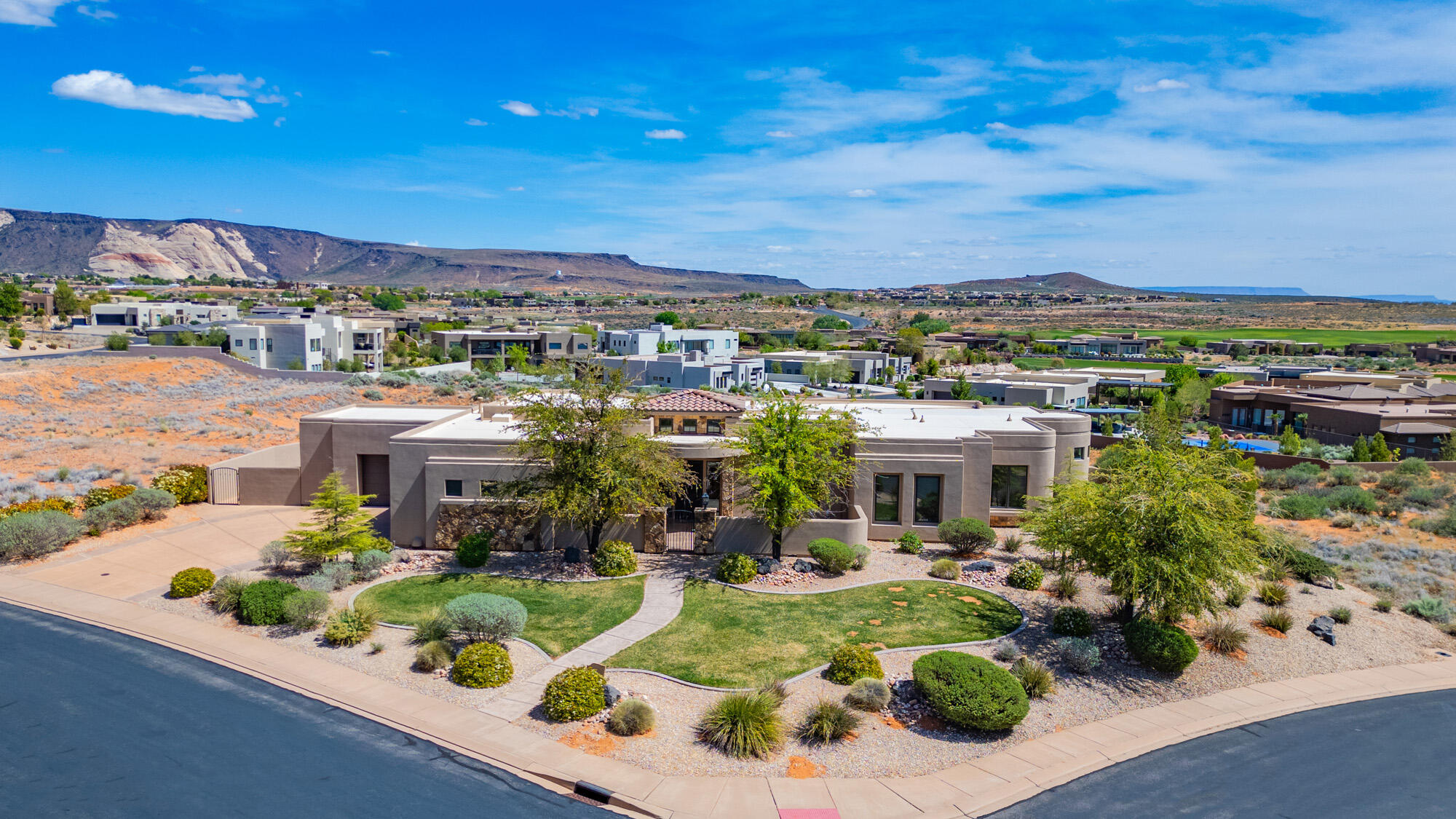 4976 N MESQUITE DR