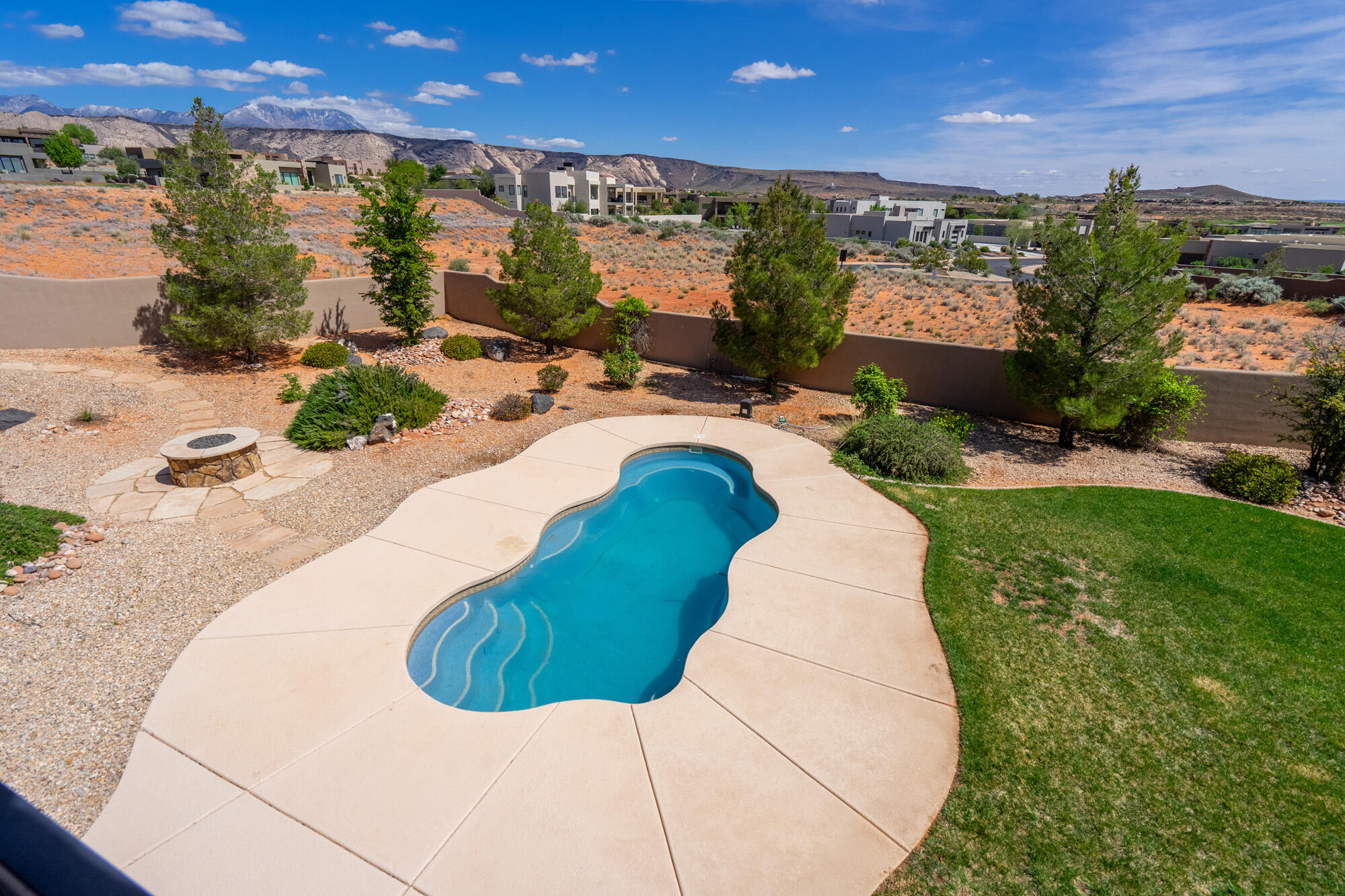 4976 N MESQUITE DR