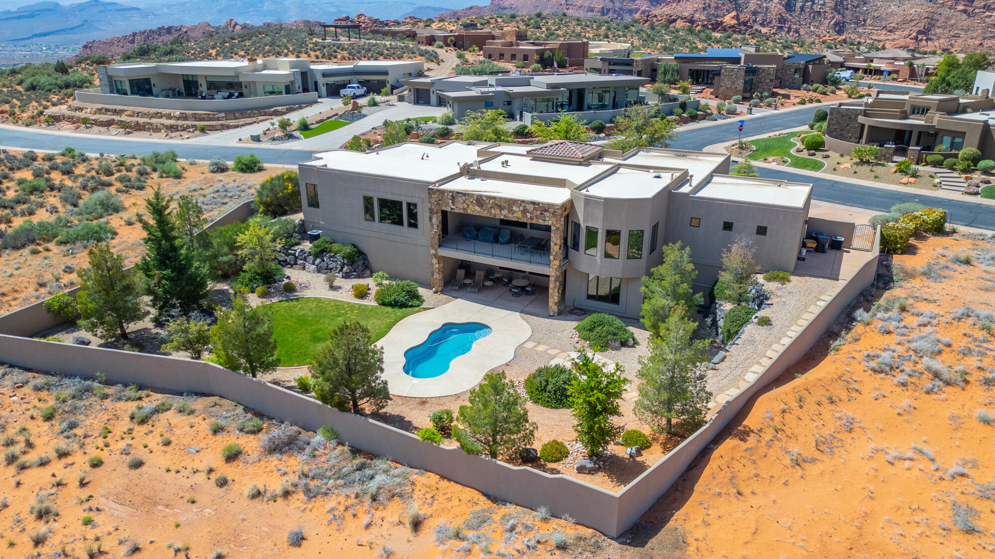 4976 N MESQUITE DR