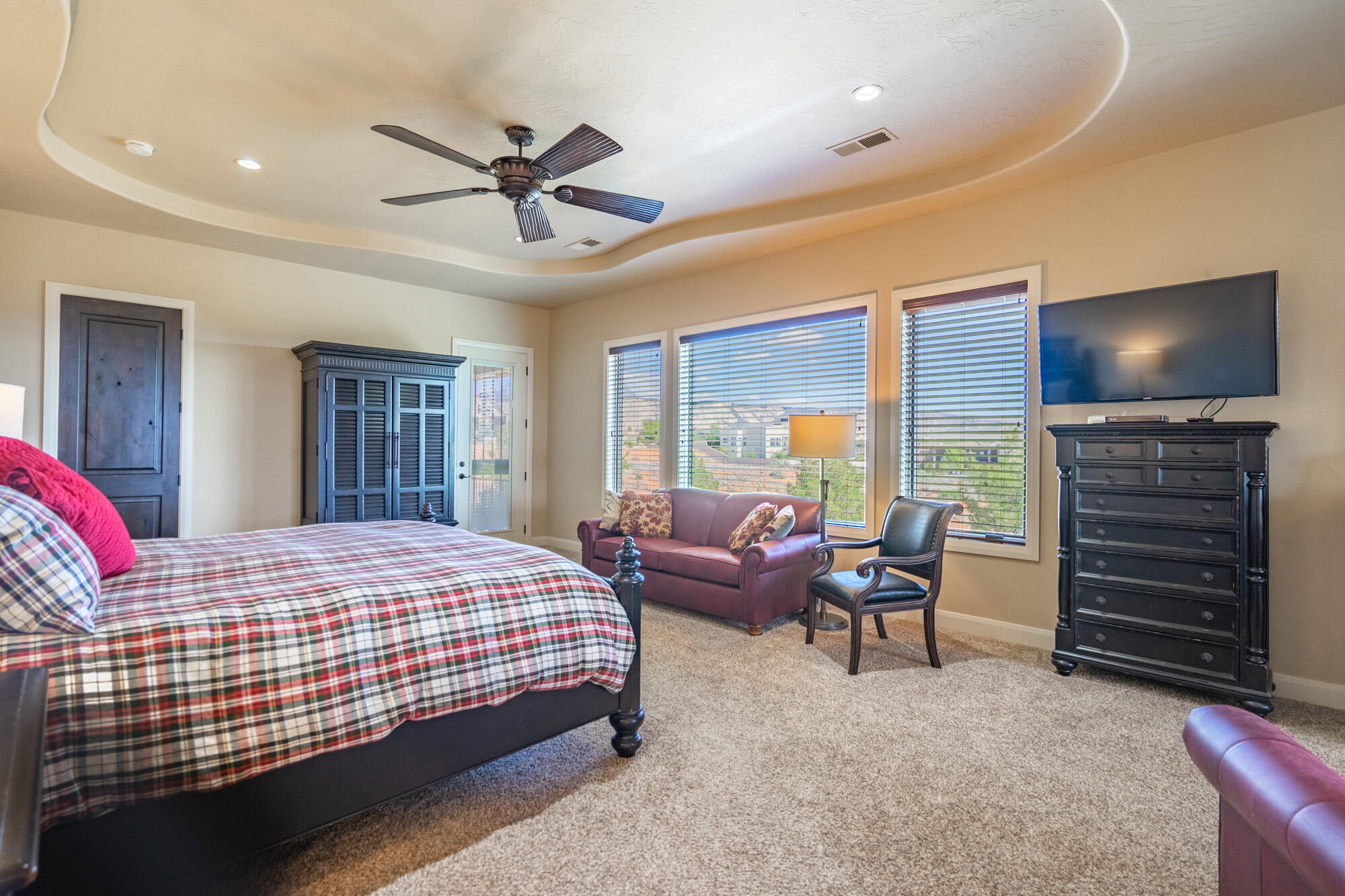 4976 N MESQUITE DR