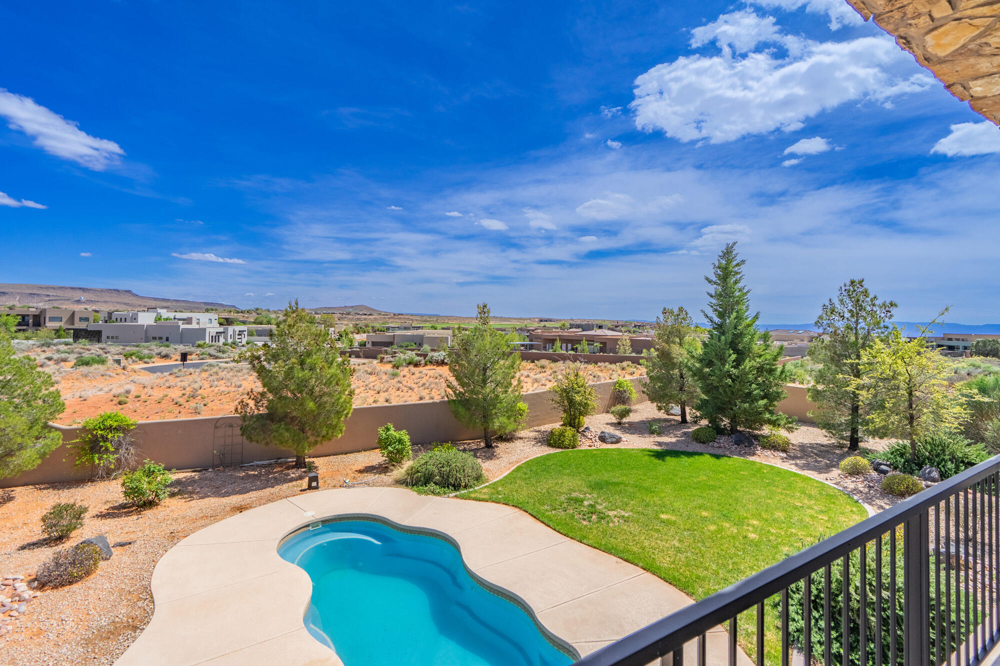 4976 N MESQUITE DR