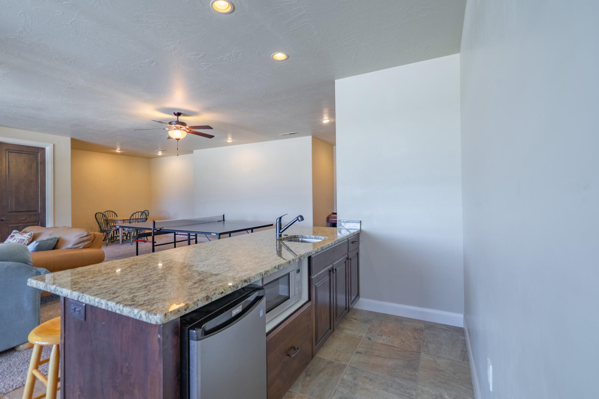 4976 N MESQUITE DR