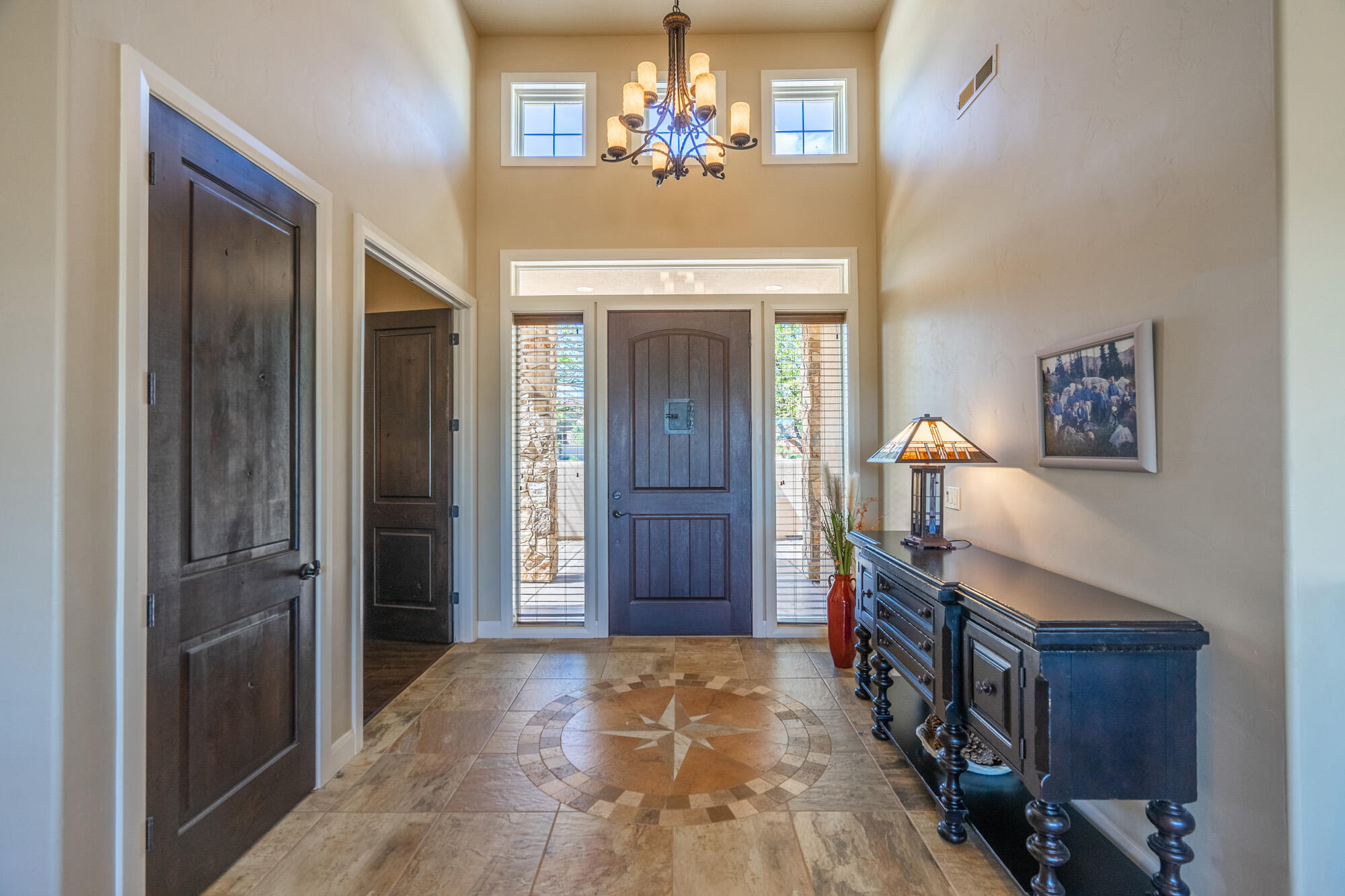 4976 N MESQUITE DR