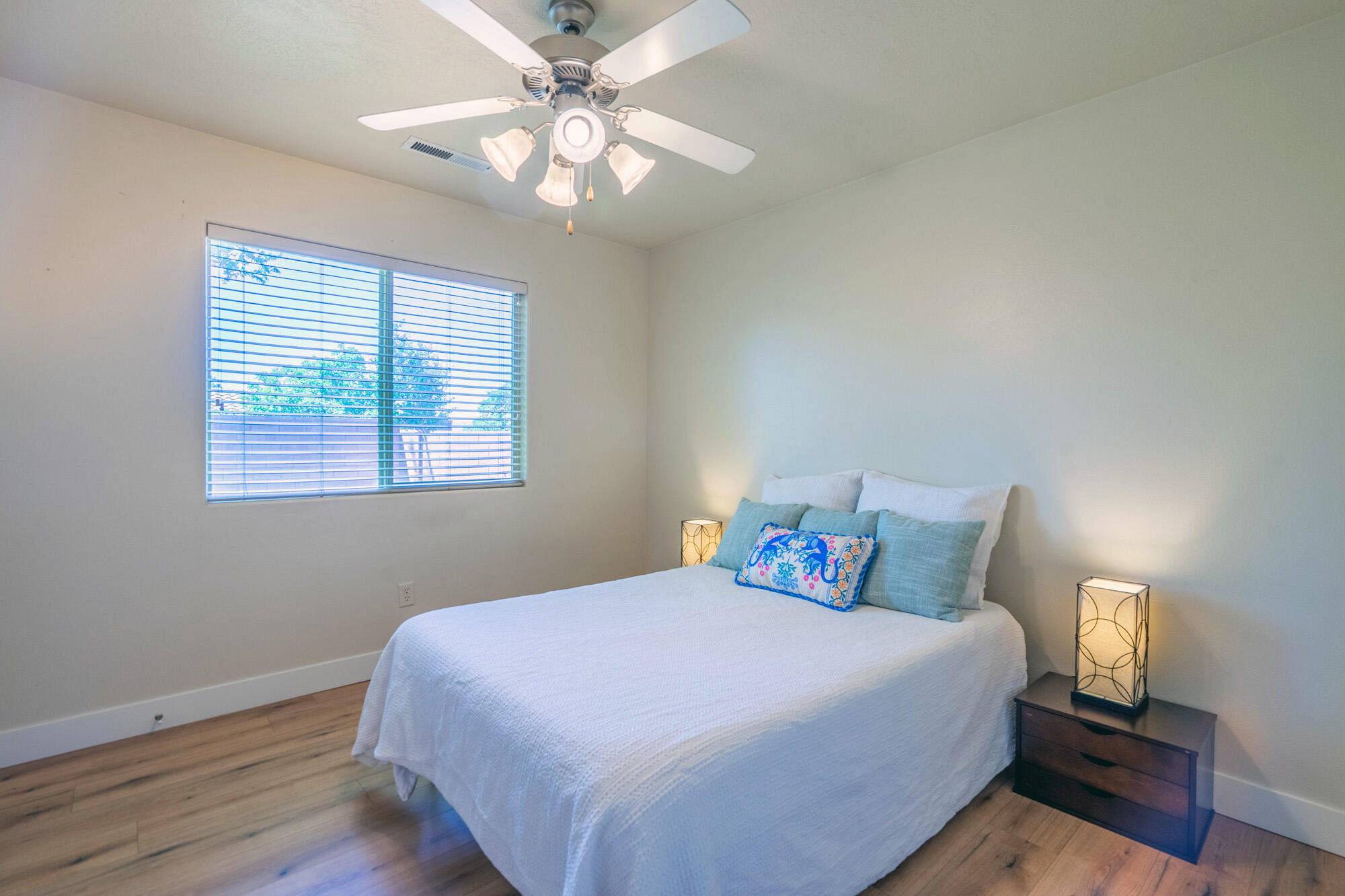 2185 W 1710 N