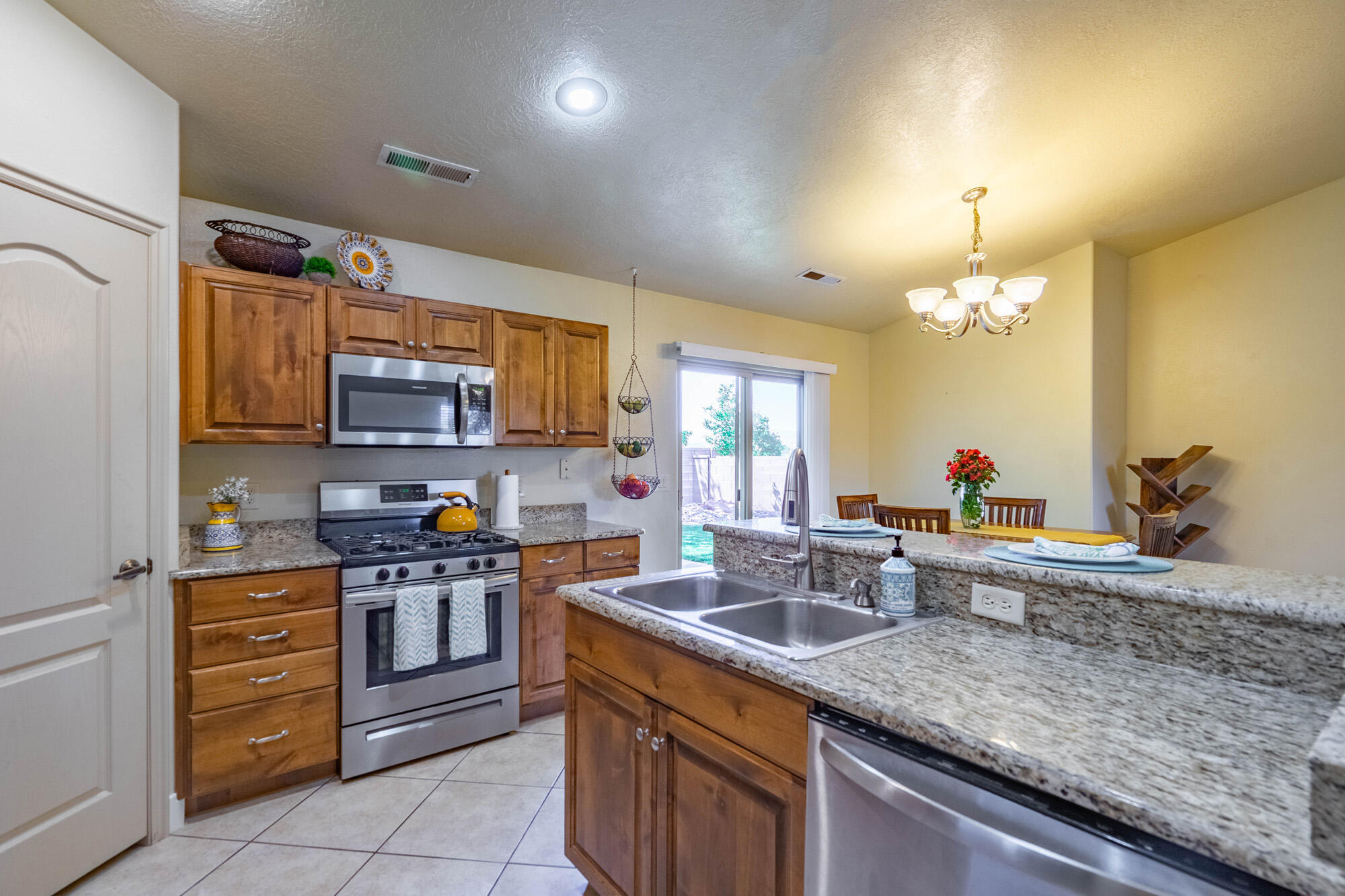 2185 W 1710 N